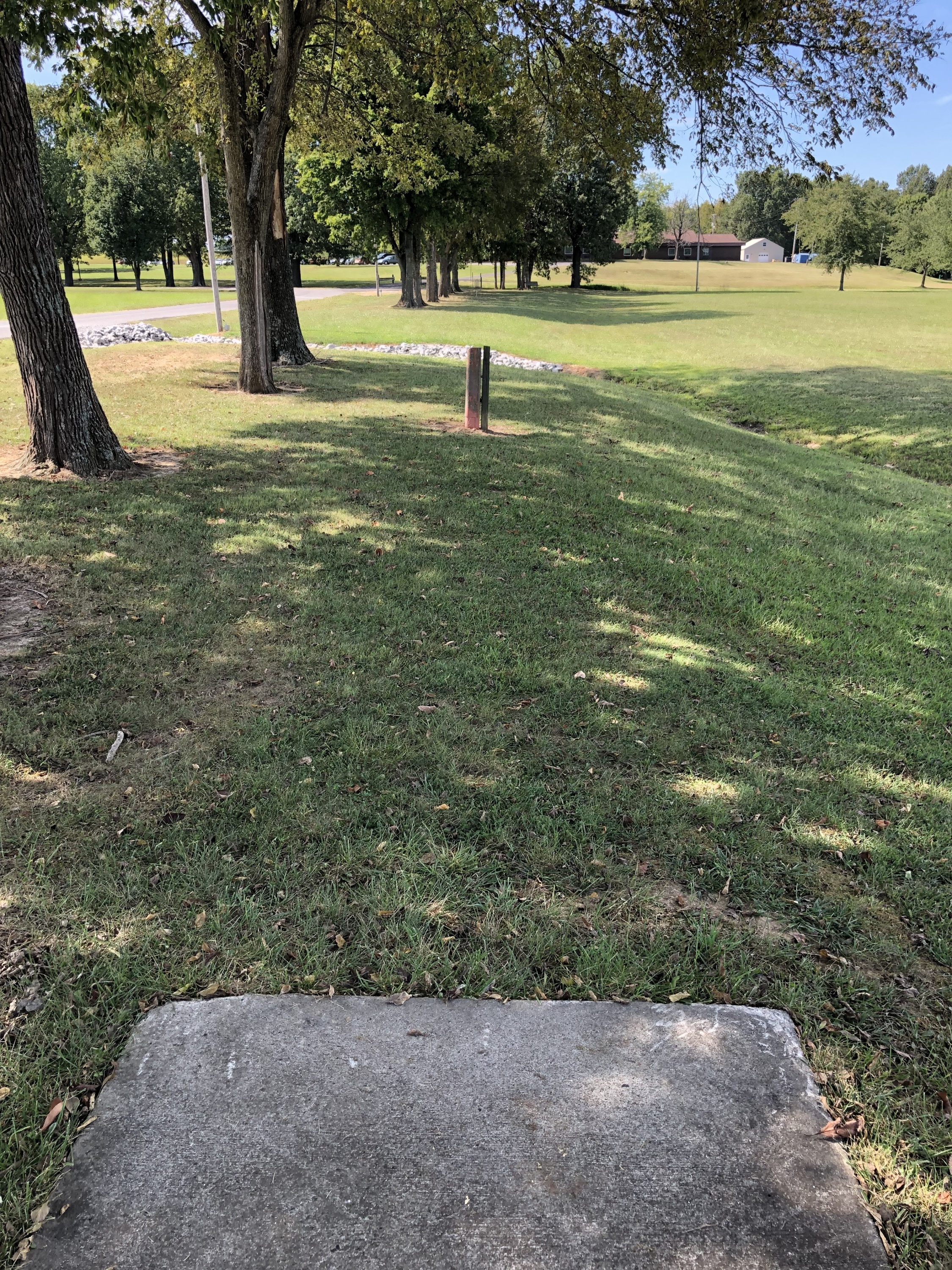 Hole 1 • Doctor's Memorial Park (Calvert City, KY) Disc Golf Courses Disc Golf Scene