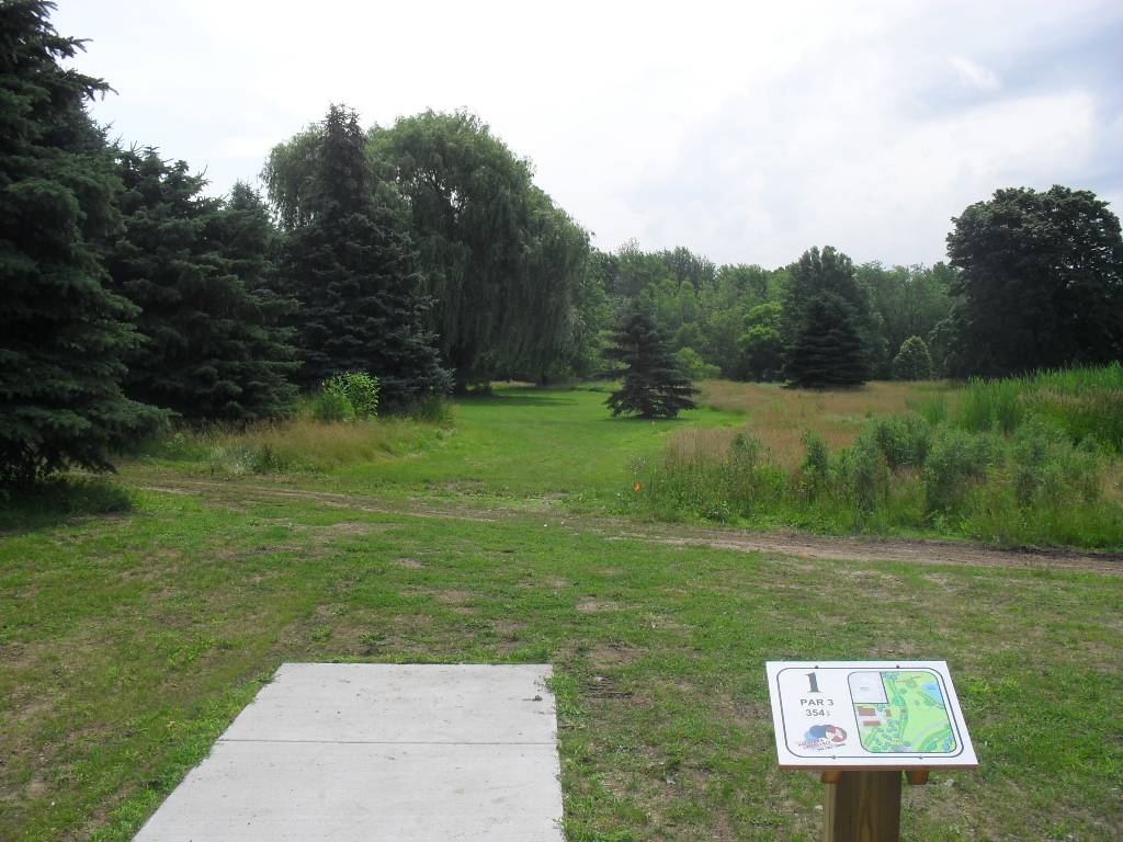 Hole 1 • Paw Paw Park (Holland, MI) Disc Golf Courses Disc Golf Scene
