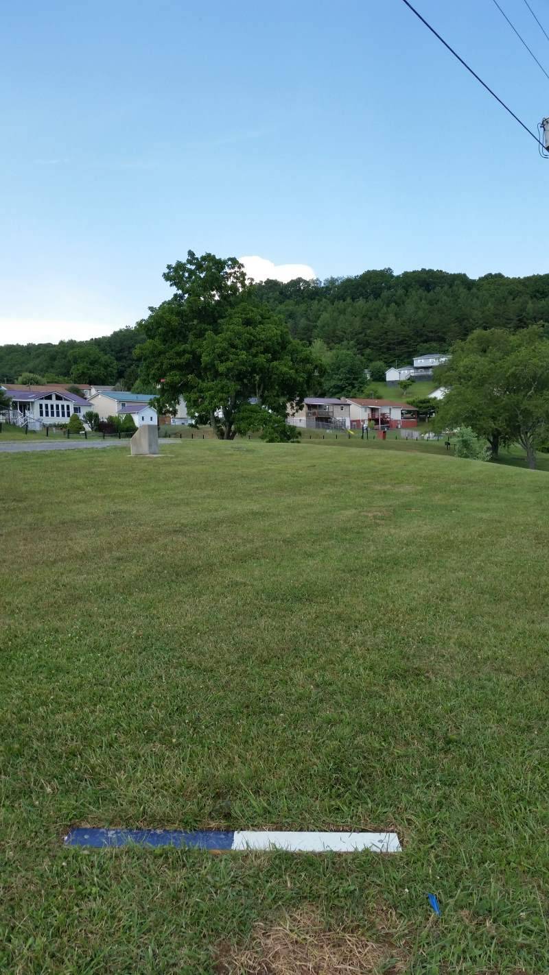 Hole 2 • Glenwood Park (Princeton, WV) Disc Golf Courses Disc Golf