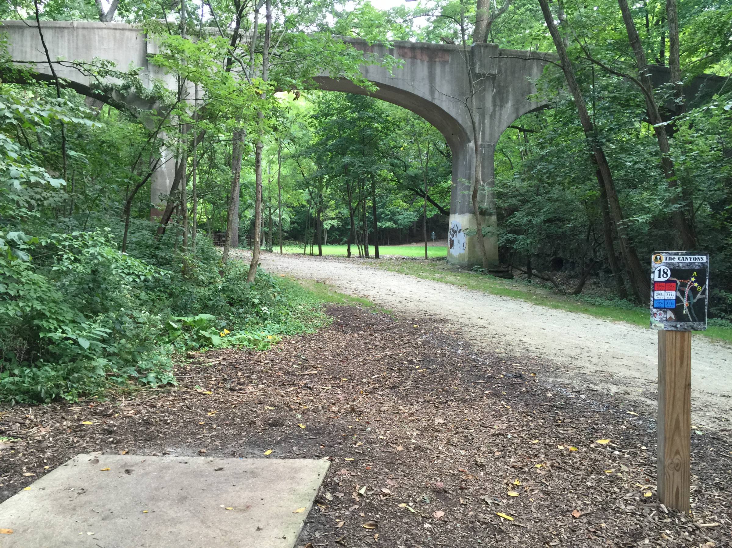 Hole 18 • The Canyons (Lockport, IL) Disc Golf Courses Disc Golf Scene