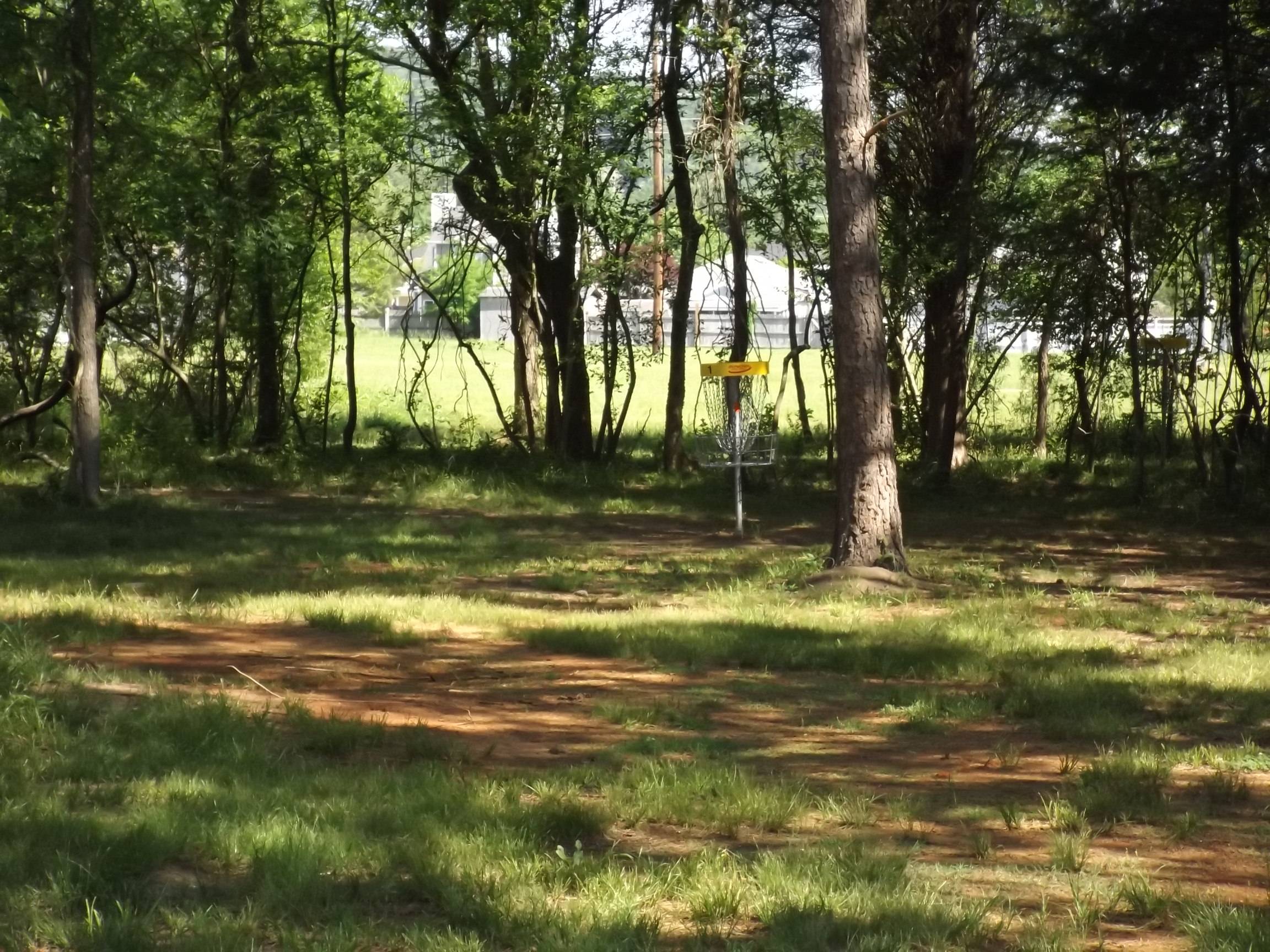 Hole 1 • Southside Park (Huntsville, AL) Disc Golf Courses Disc