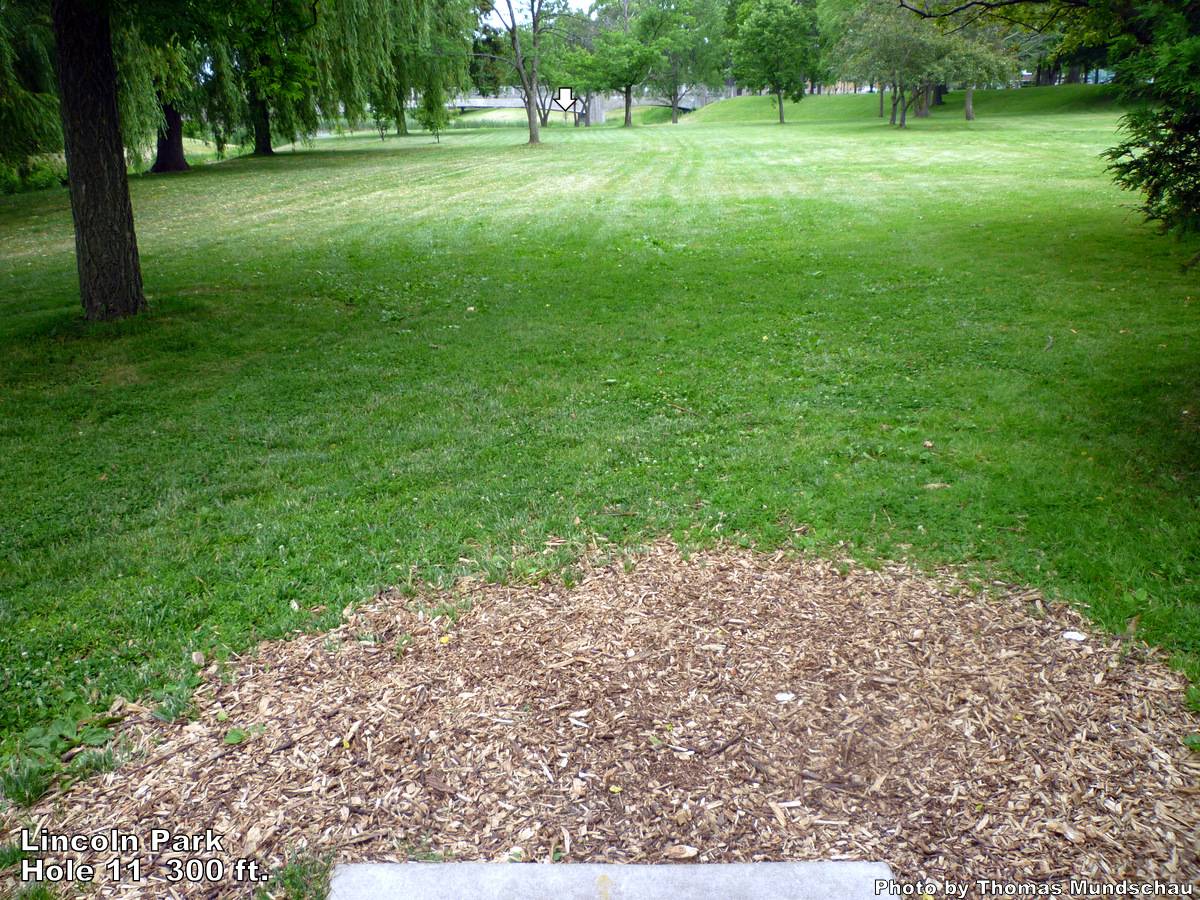 Hole 11 • Lincoln Park (Kenosha, WI) Disc Golf Courses Disc Golf Scene