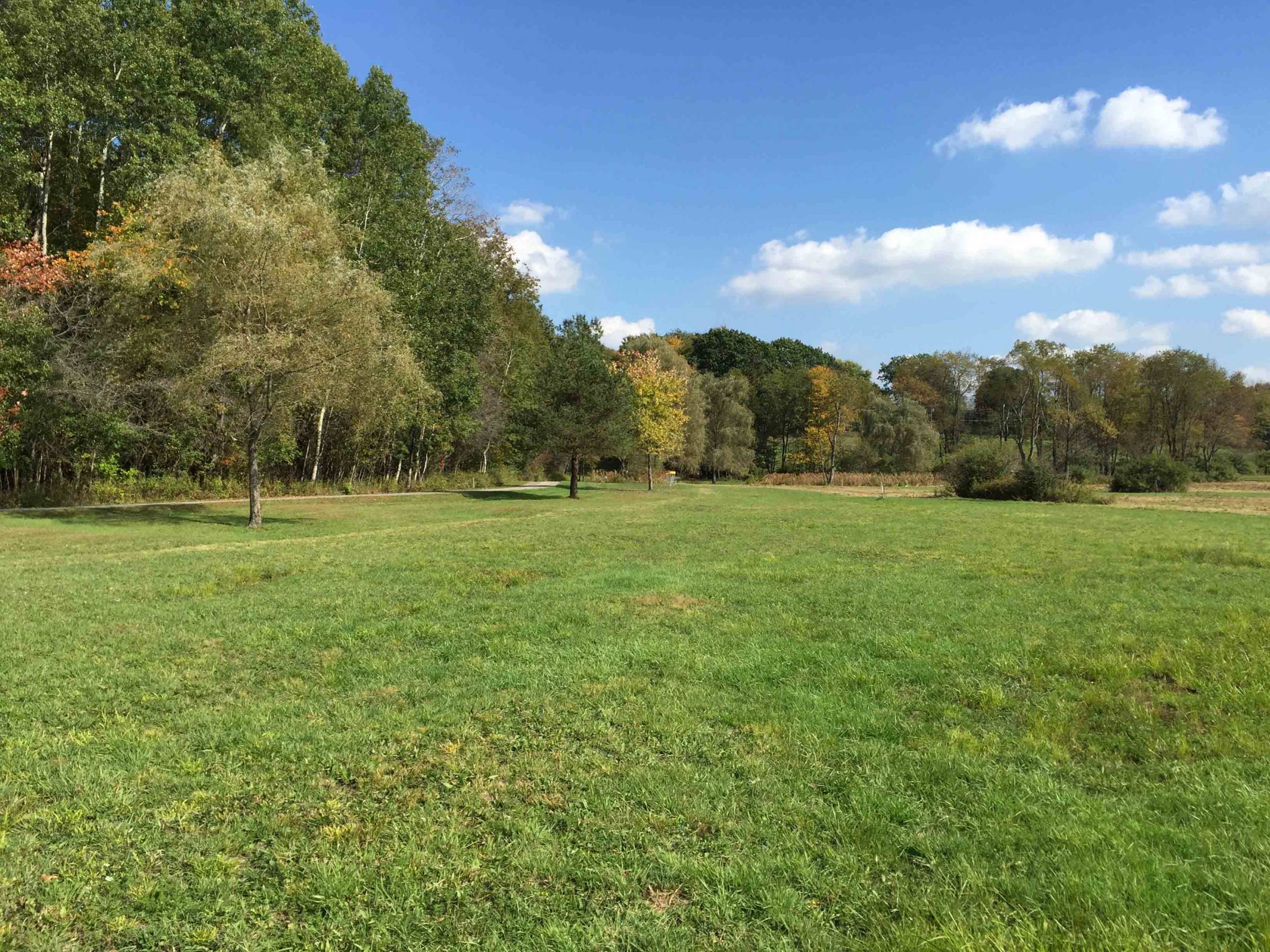 Hole 5 • Hunter Farm (Grove City, PA) Disc Golf Courses Disc Golf Scene