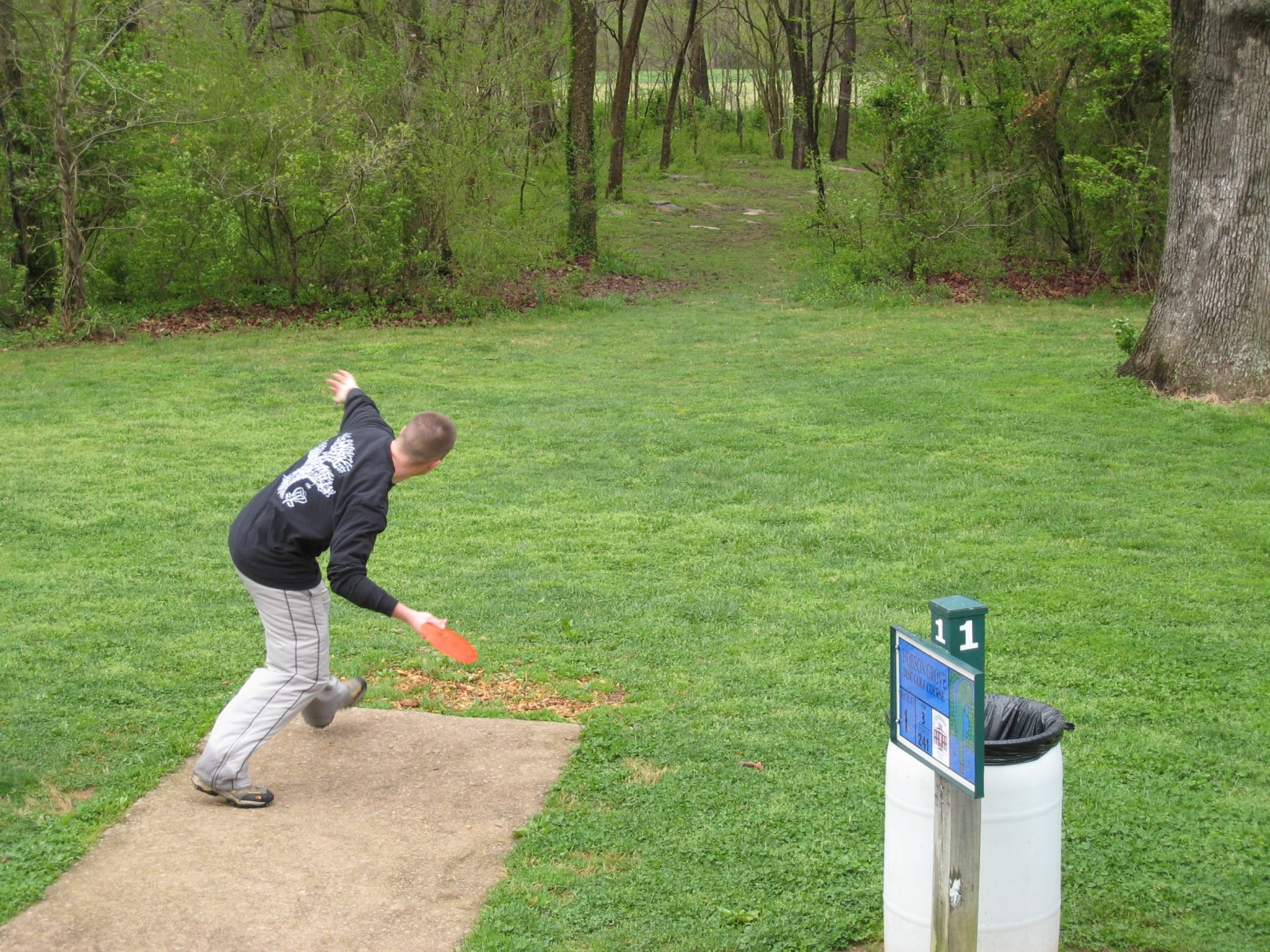 Hole 1 • Main course / Hobson Grove Park (Bowling Green, KY) Disc