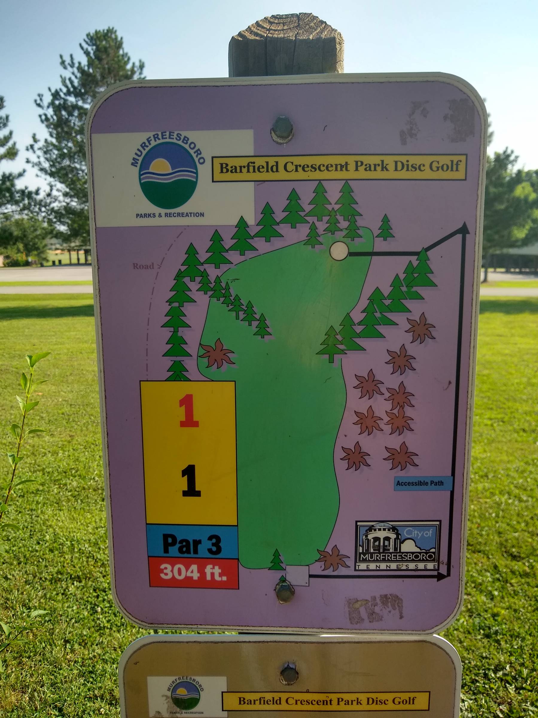 Hole 1 • Barfield Crescent Park (Murfreesboro, TN) Disc Golf Courses