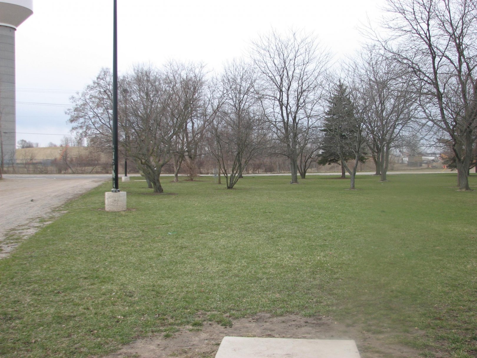 Hole 1 • Lincoln Park (Charlotte, MI) Disc Golf Courses Disc Golf Scene