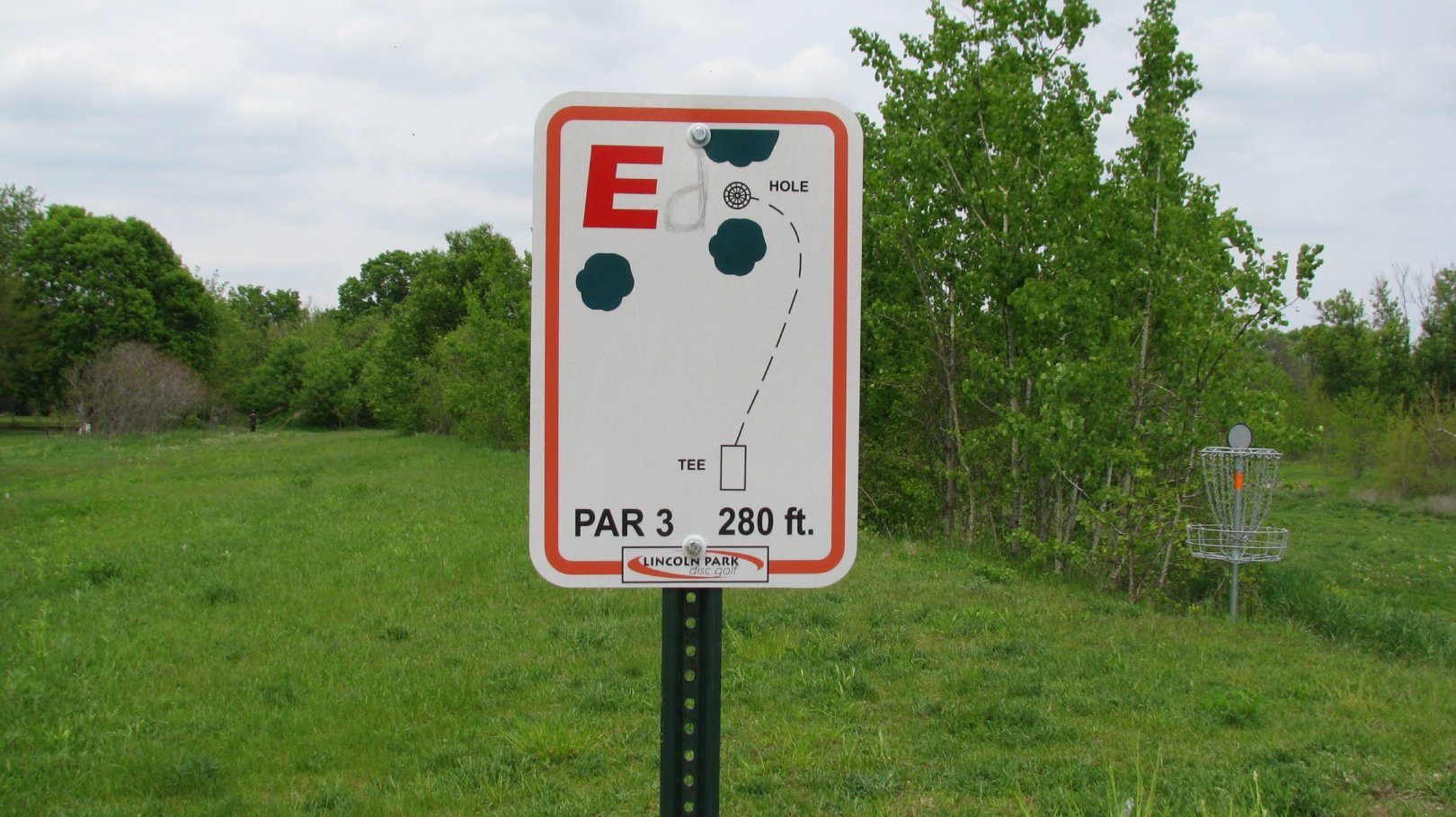 Hole E • Lincoln Park (Charlotte, MI) Disc Golf Courses Disc Golf Scene