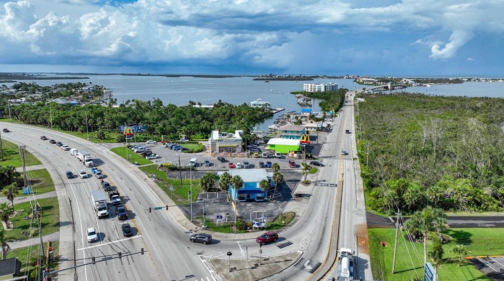 1231 Beach Rd, Englewood, FL 34223 MLS C7477050 Coldwell Banker