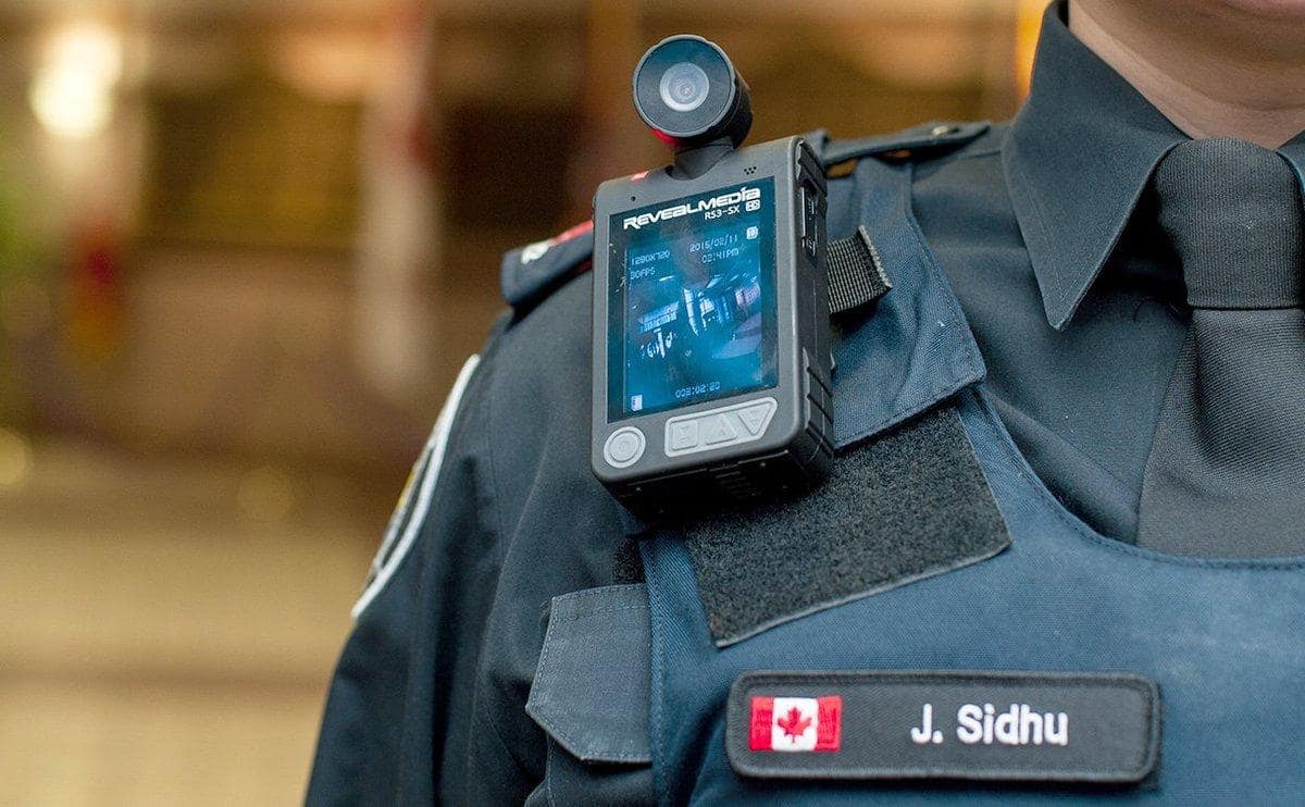 Des caméras sur les policiers réclamées TVA Nouvelles