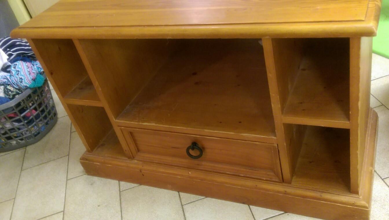 Mexican Pine TV Stand in NN17 Corby for £20.00 for sale Shpock