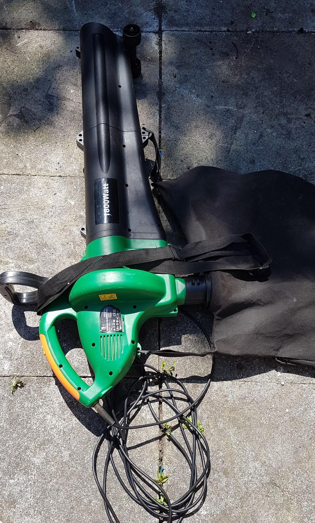 powerful garden vac and blower in E13 London für £ 45,00 zum Verkauf