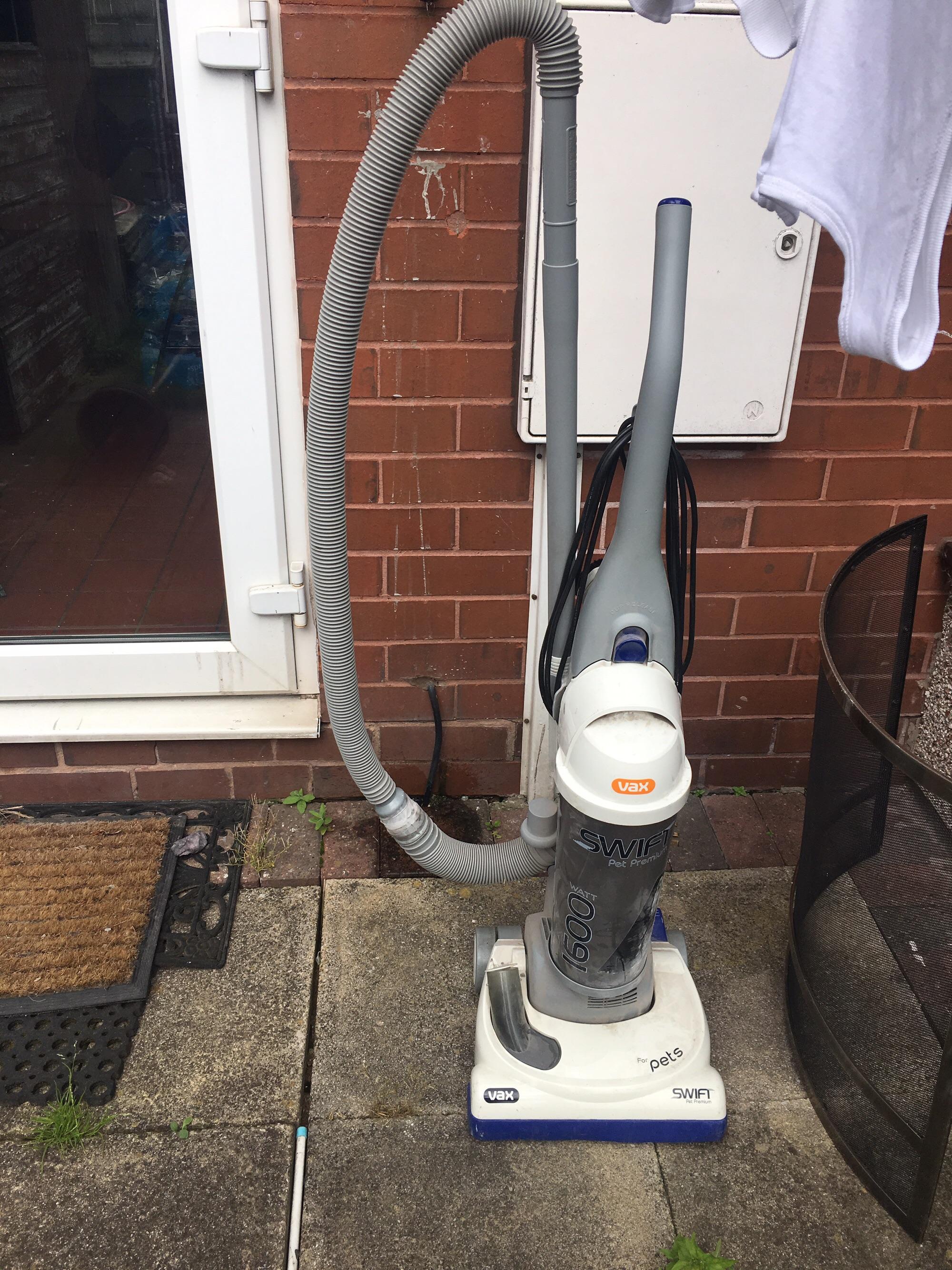 Vax Swift 1600 Upright Vacuum Cleaner in S5 Sheffield für 10,00 £ zum