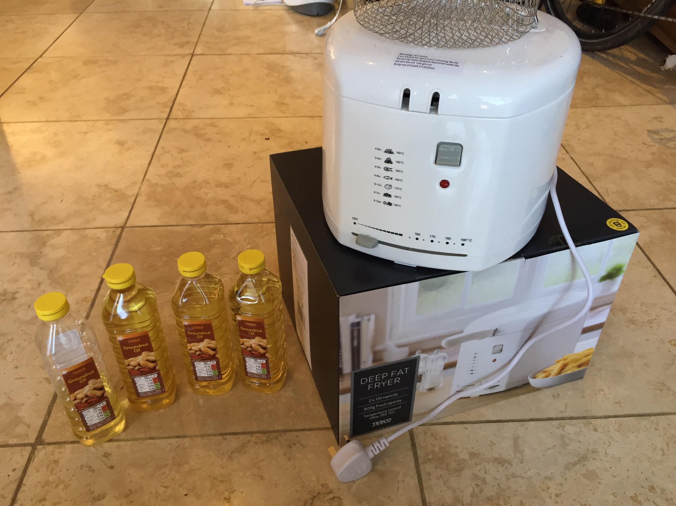 Tesco Deep Fat Fryer in LE8 Saddington for £10.00 for sale Shpock