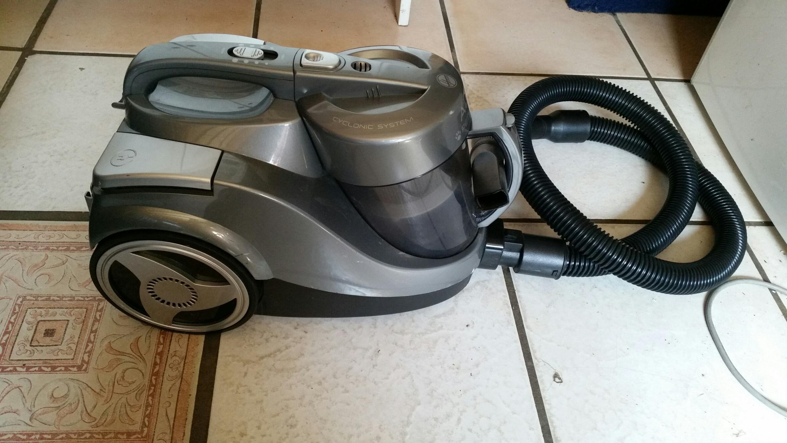 HOOVER ALYX Pets 2000w Vacuum Cleaner in NG5 Nottingham für 20,00 £ zum