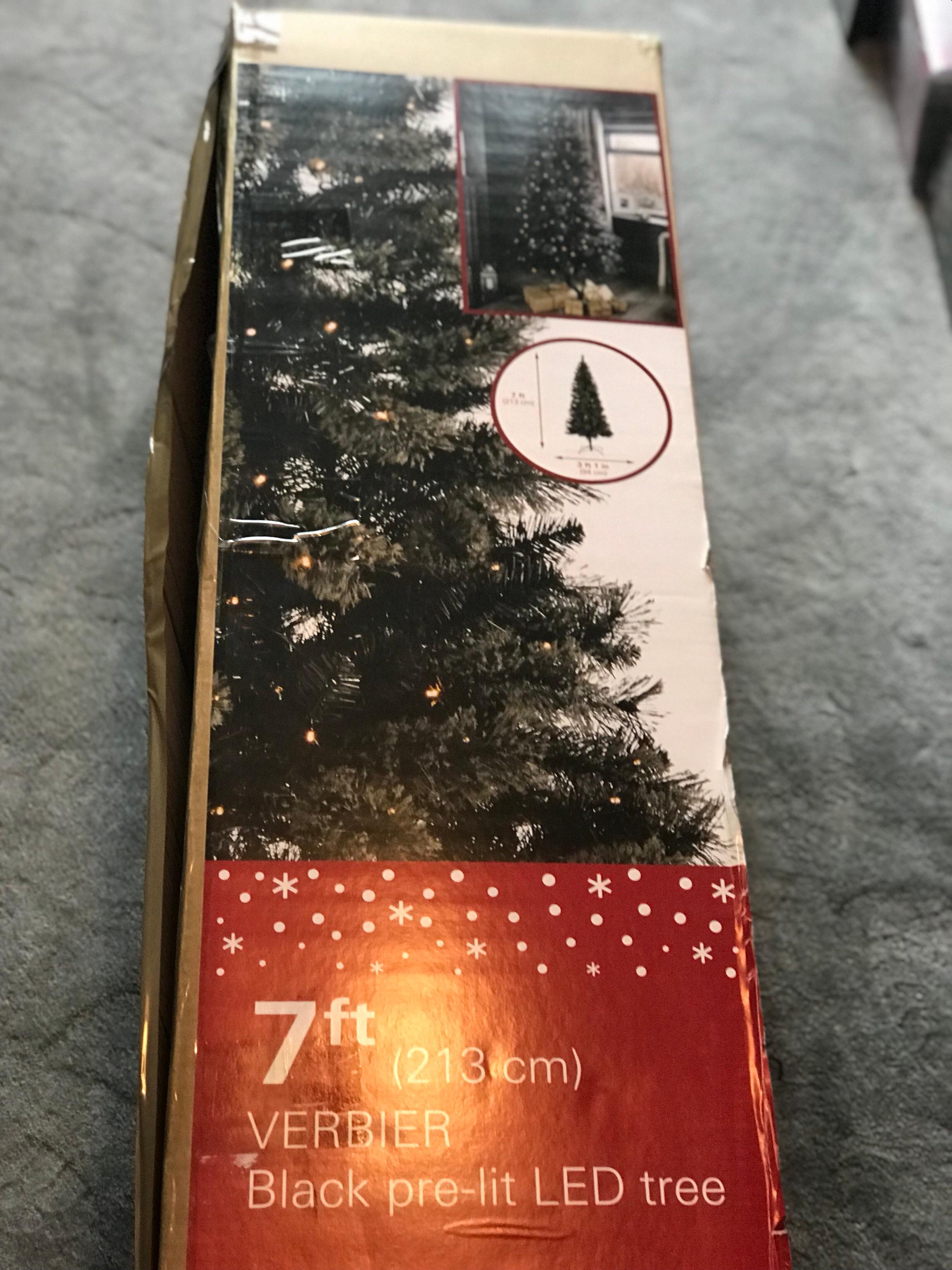 Black 7ft prelit verbier xmas tree in CV12 Bedworth for £50.00 for