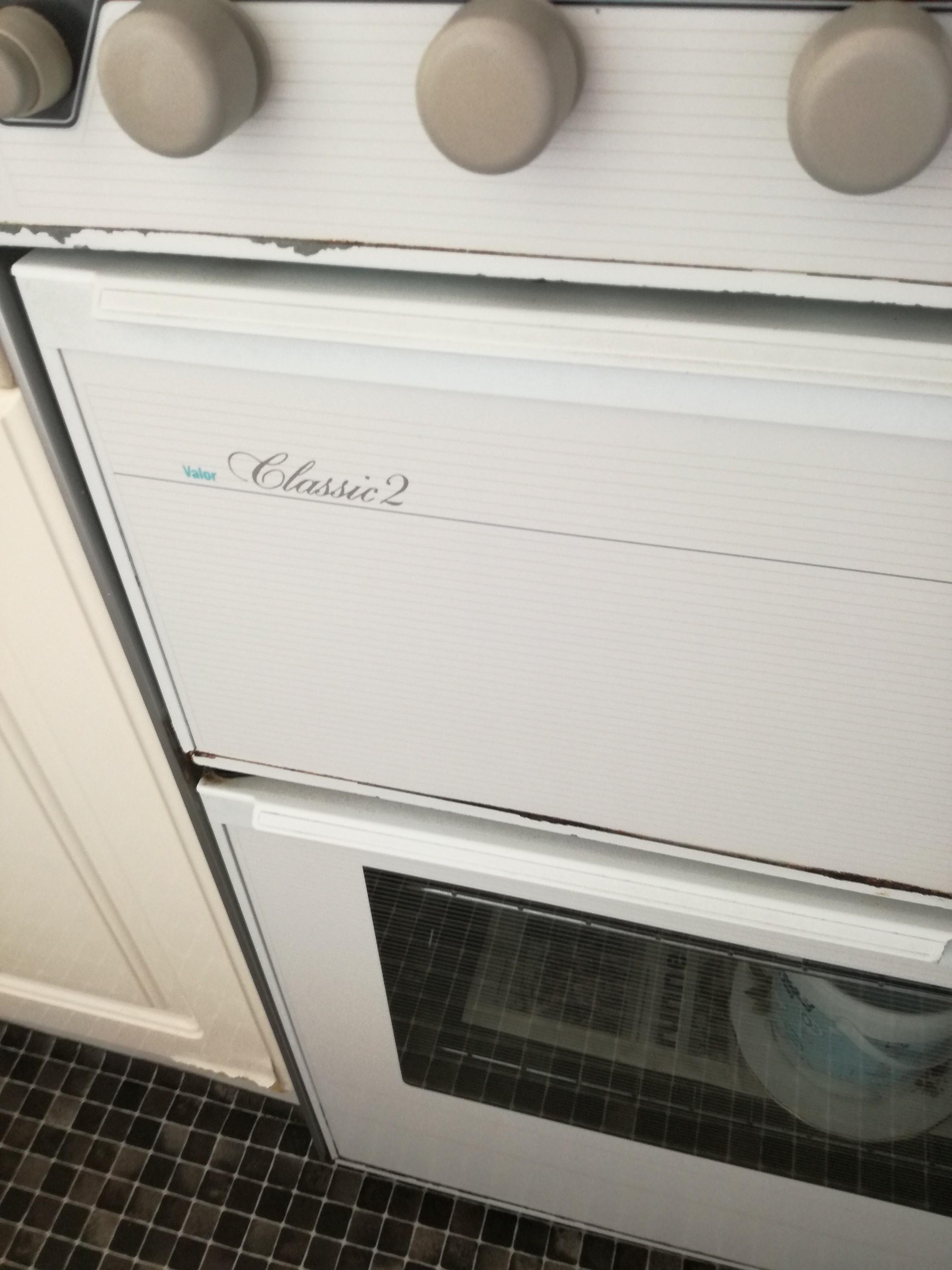 Valor classic 2, 4 burner gas cooker for £2 in BL3 Bolton for £25.00