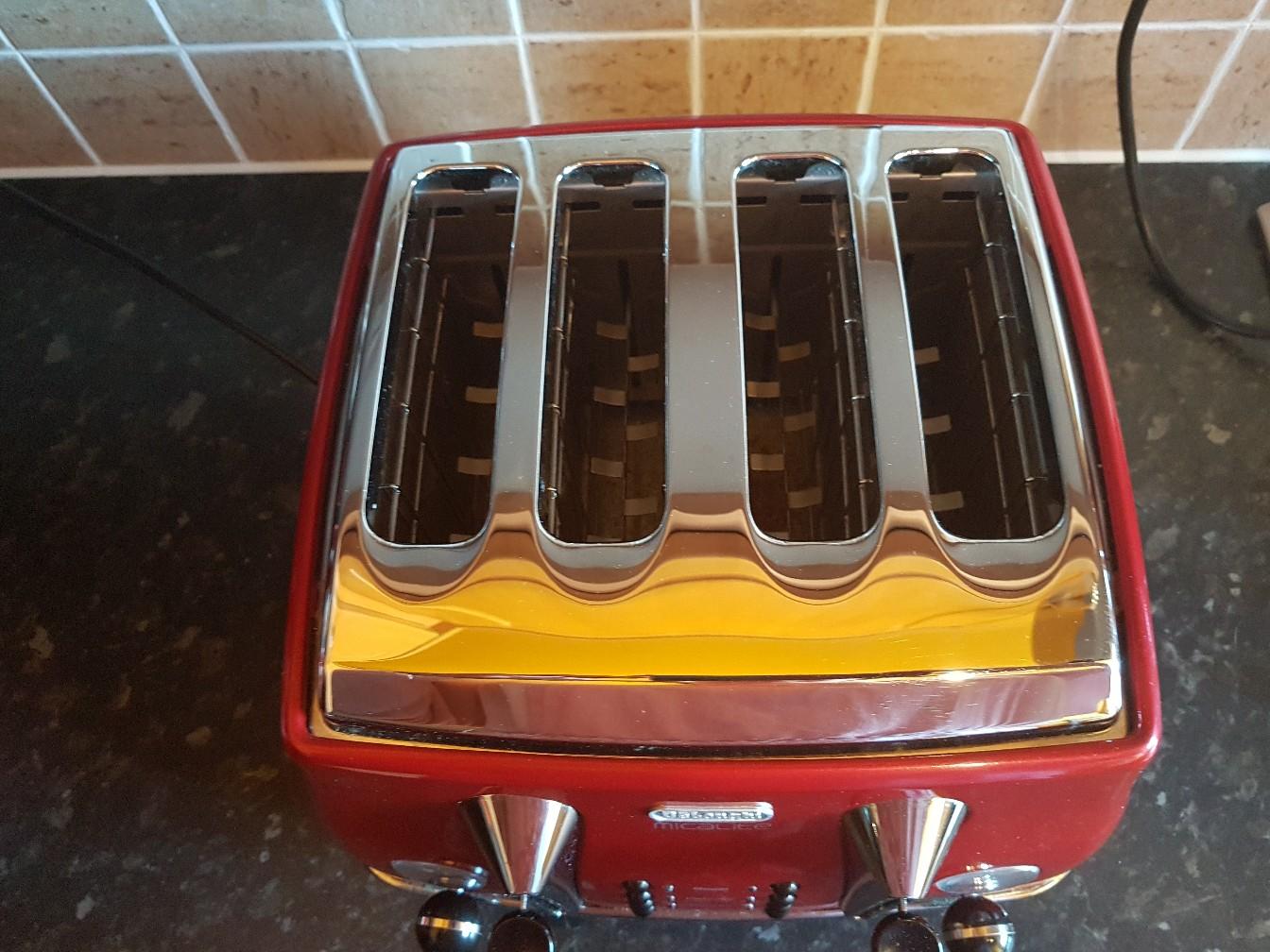 Kettle snd Toaster Delonghi Micalite set in TR9 Major für 30,00 £ zum