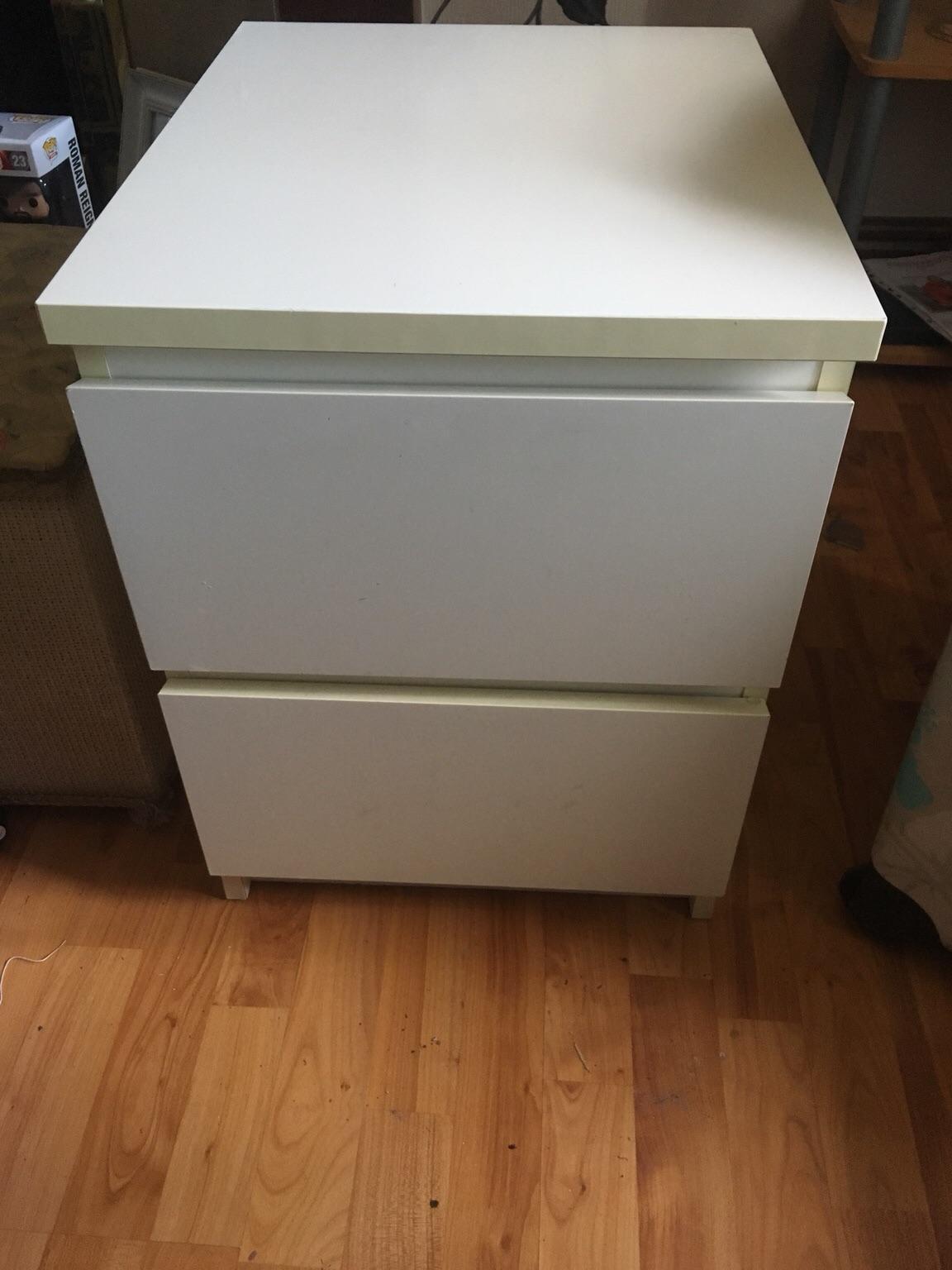 2X Ikea Bedside in S70 Birdwell für 10,00 £ zum Verkauf