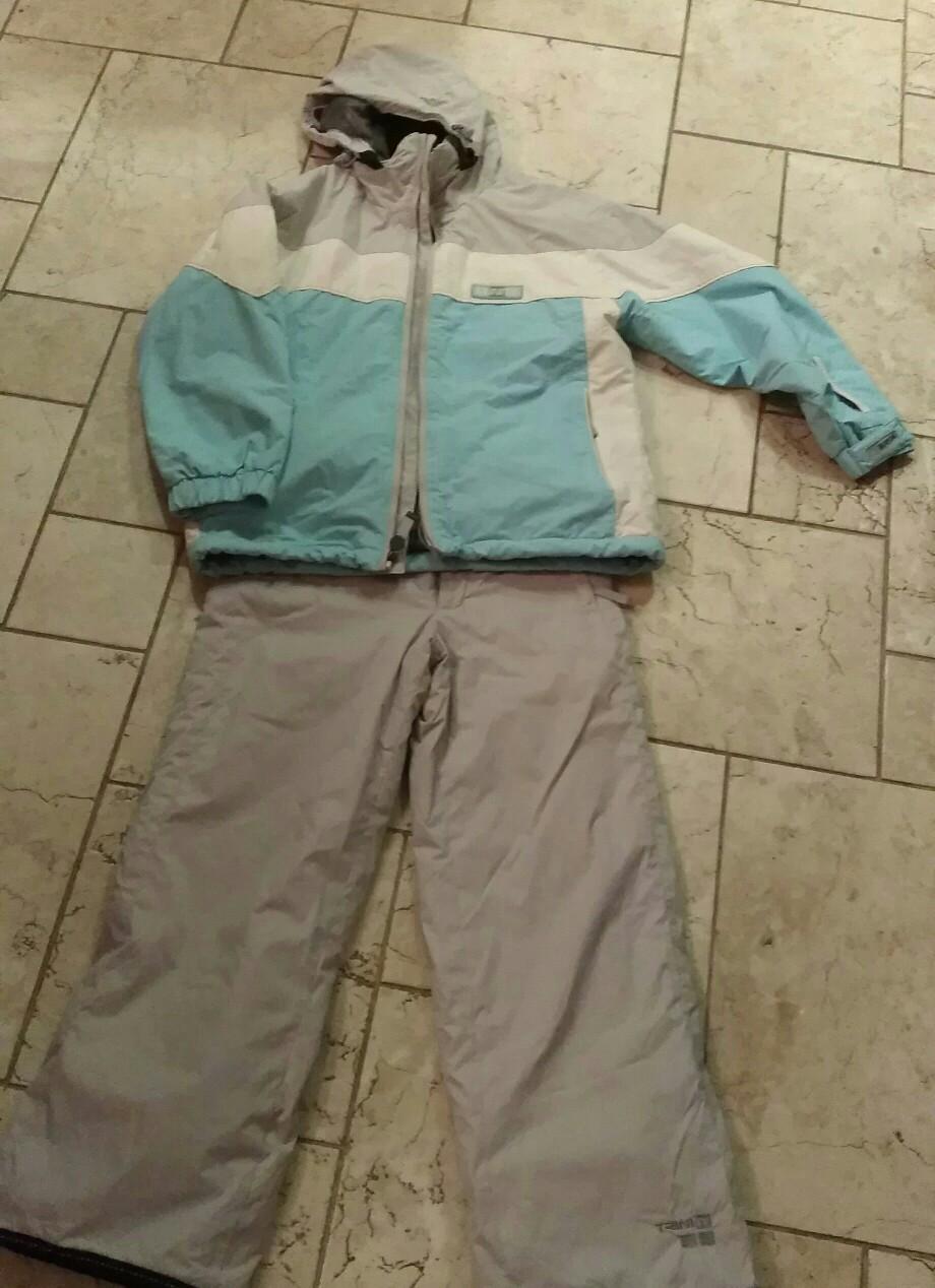 Ski jacket and trousers in LS7 Leeds for £25.00 for sale Shpock