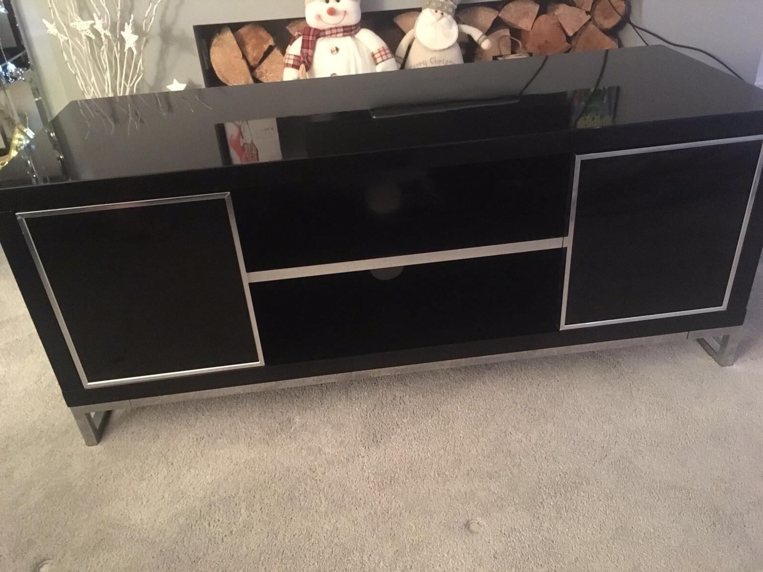 Black gloss tv unit in WS11 Staffordshire für 30,00 £ zum Verkauf
