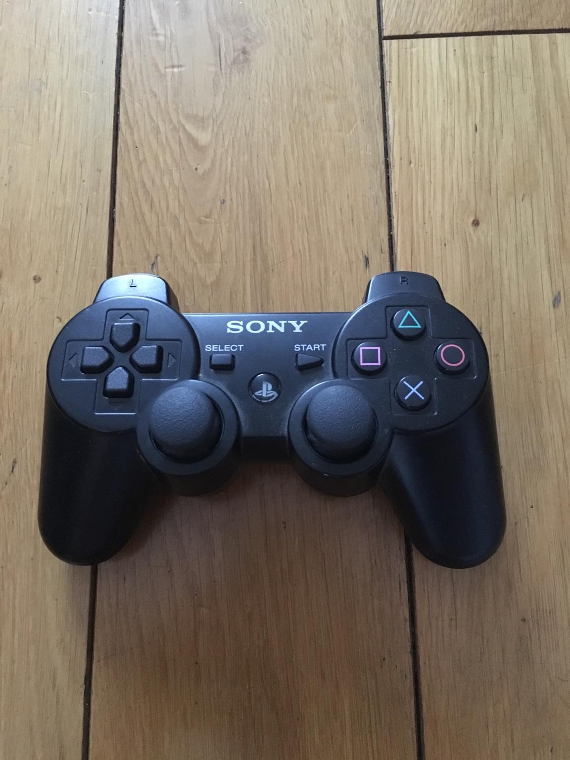 DualShock 3 (PlayStation 3 controller) in SE10 Greenwich für £ 20,00