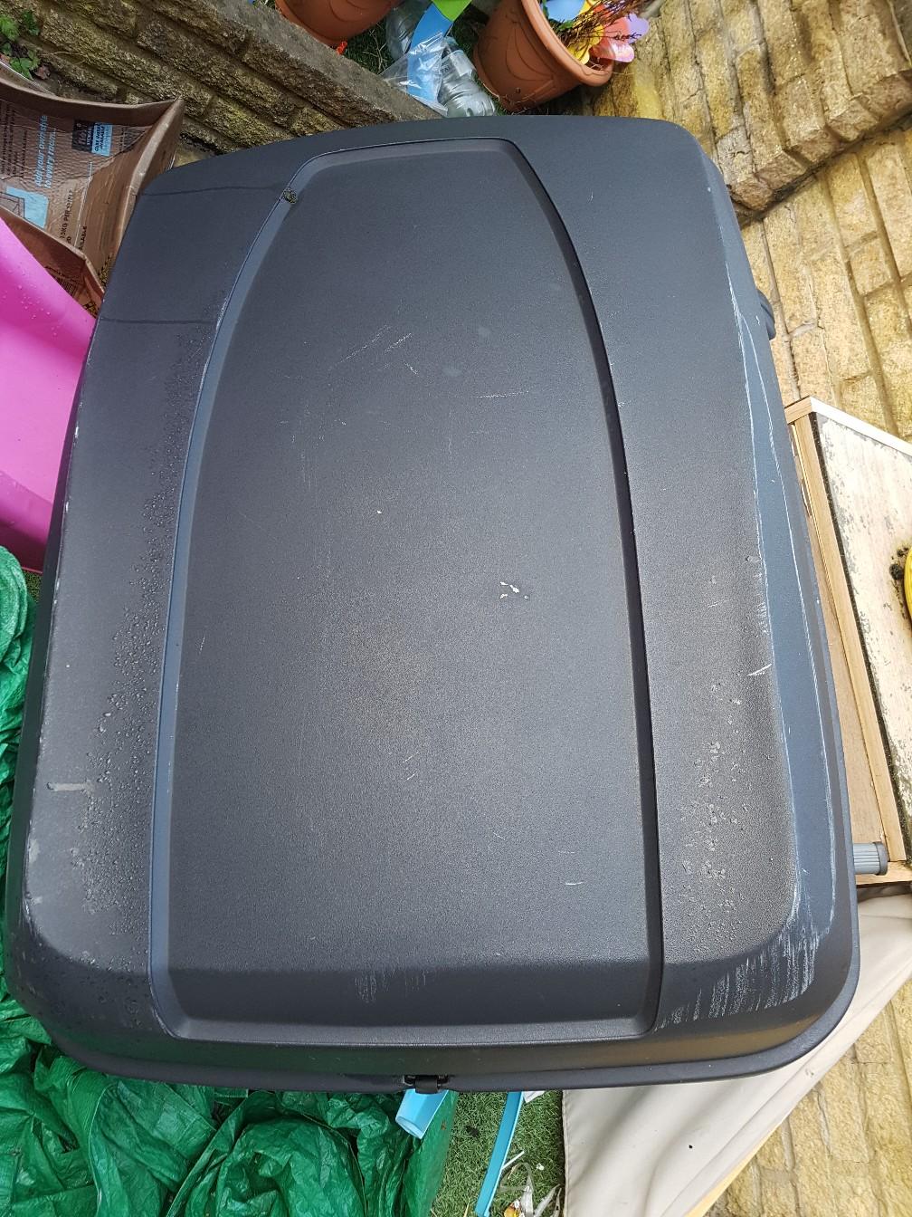 Halfords Roof box with roof bars in SS16 Basildon for £50.00 for sale