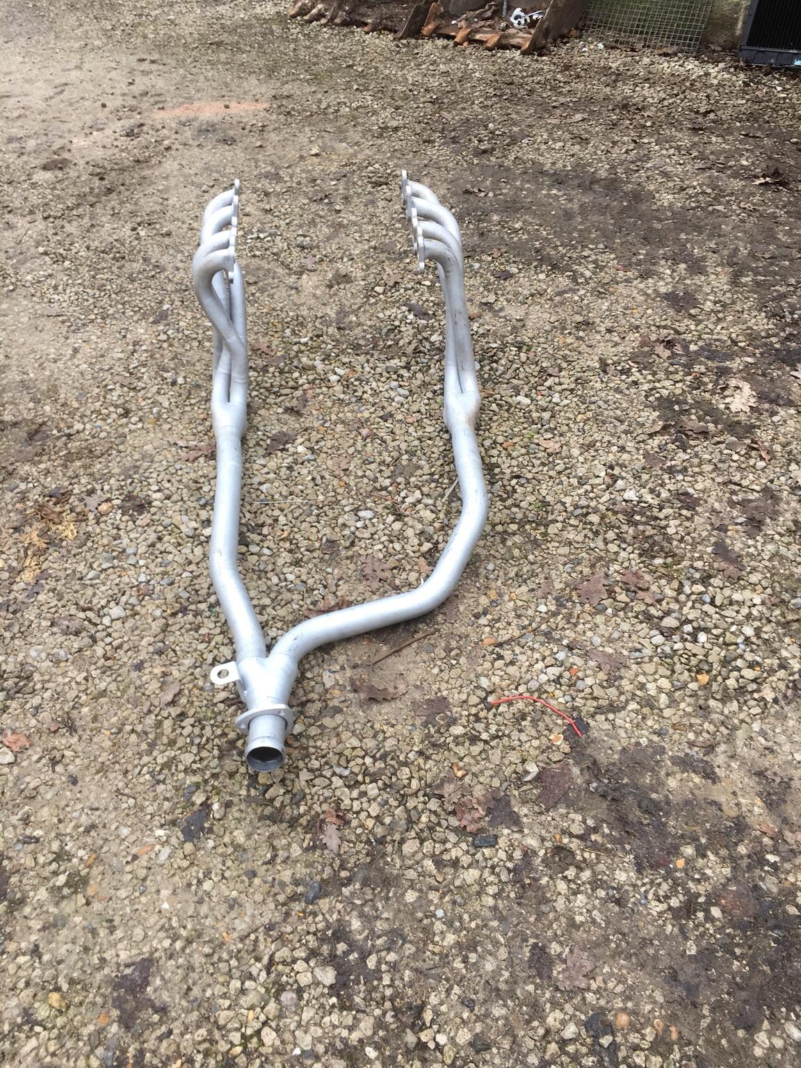 Land Rover v8 exhaust manifolds and y pipe in PO8 Hampshire for £100.00