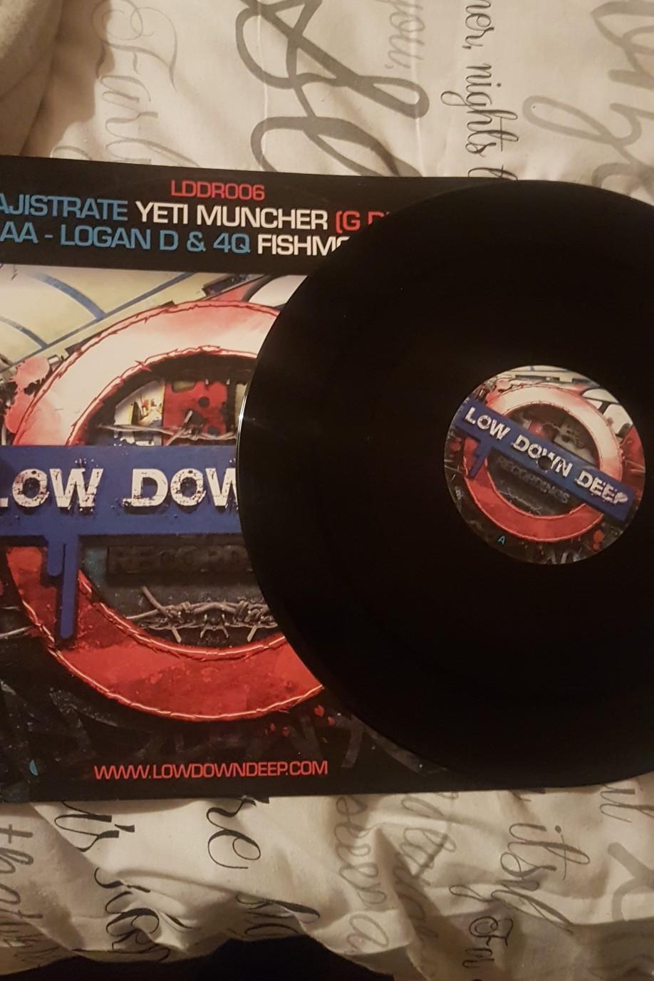 Drum and bass vinyl low down deep in NN14 Kettering für 3,00 £ zum