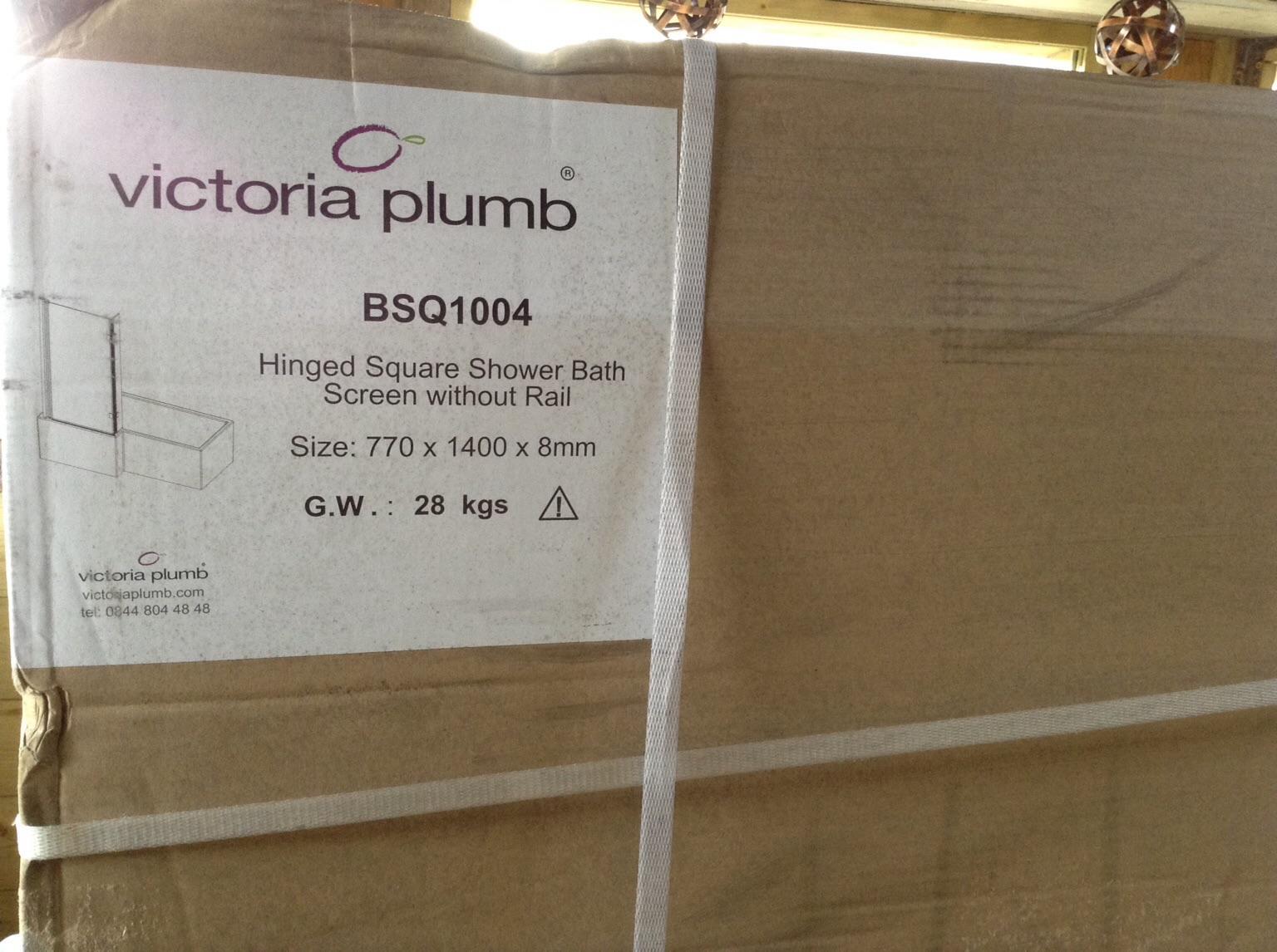 Victoria Plumb Hinged Glass Shower Screen in Darwen für 45,00 £ zum
