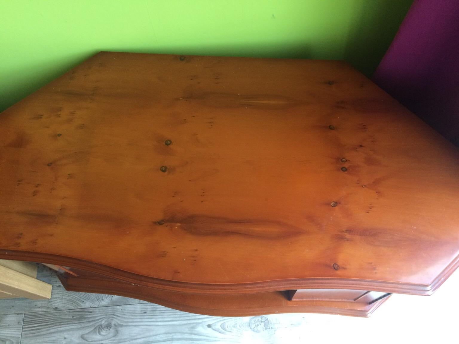 Antique Yew wood corner tv stand for sale! in DH3 Gateshead for £85.00