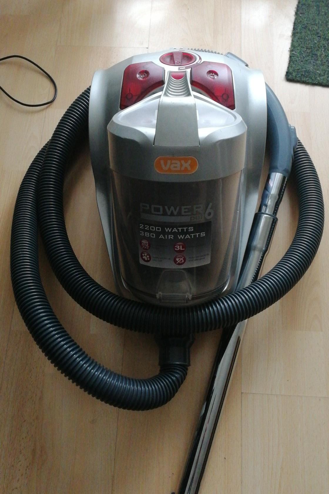 Vax Power 6 pet vacuum cleaner in E17 London Borough of Waltham Forest