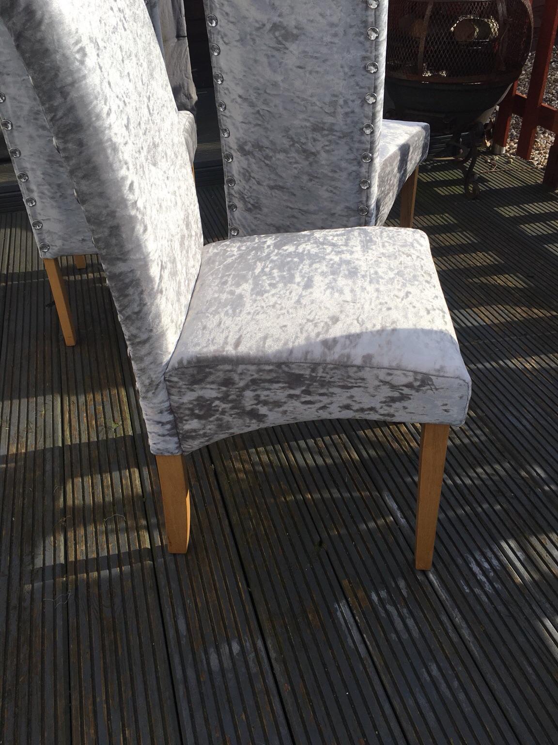 Crushed velvet dining chairs in MK42 Elstow für 250,00 £ zum Verkauf