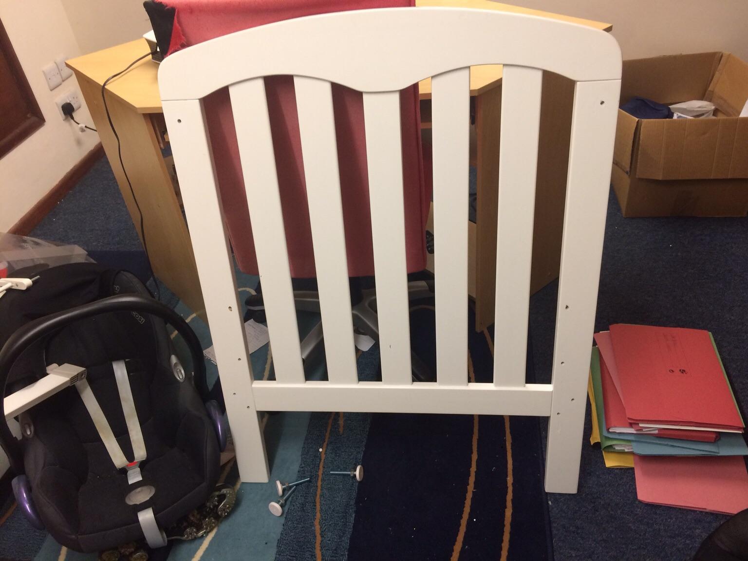 John Lewis cot bed in RH1 Banstead für 45,00 £ zum Verkauf Shpock DE