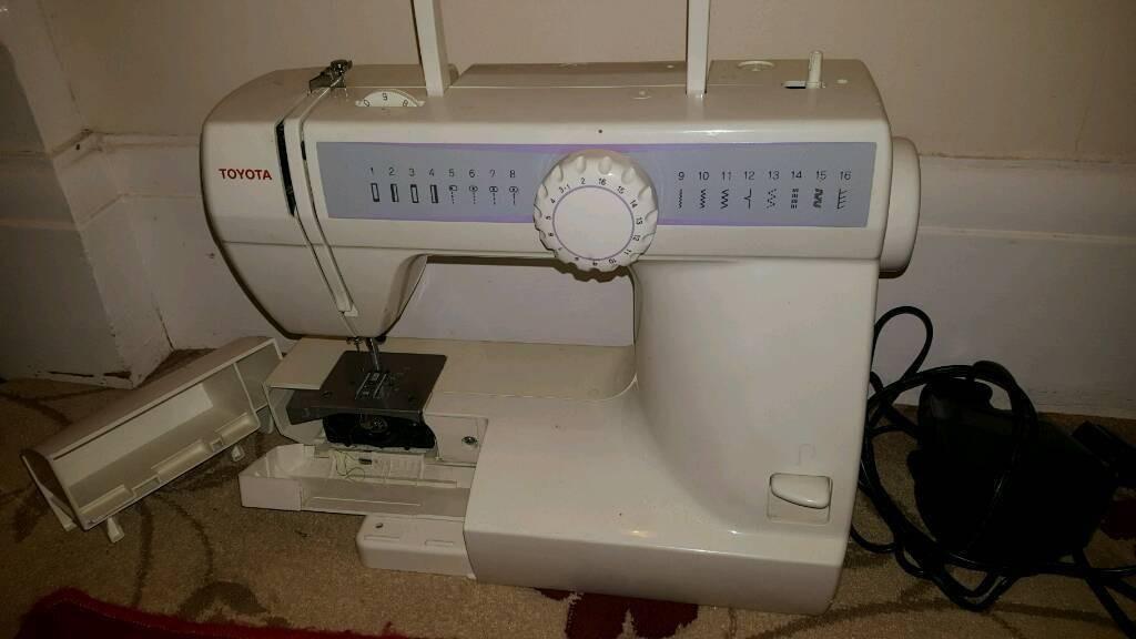 TOYOTA DC31 RS2000 SERIES ELECTRIC SEWING M in S11 Sheffield for £30.00