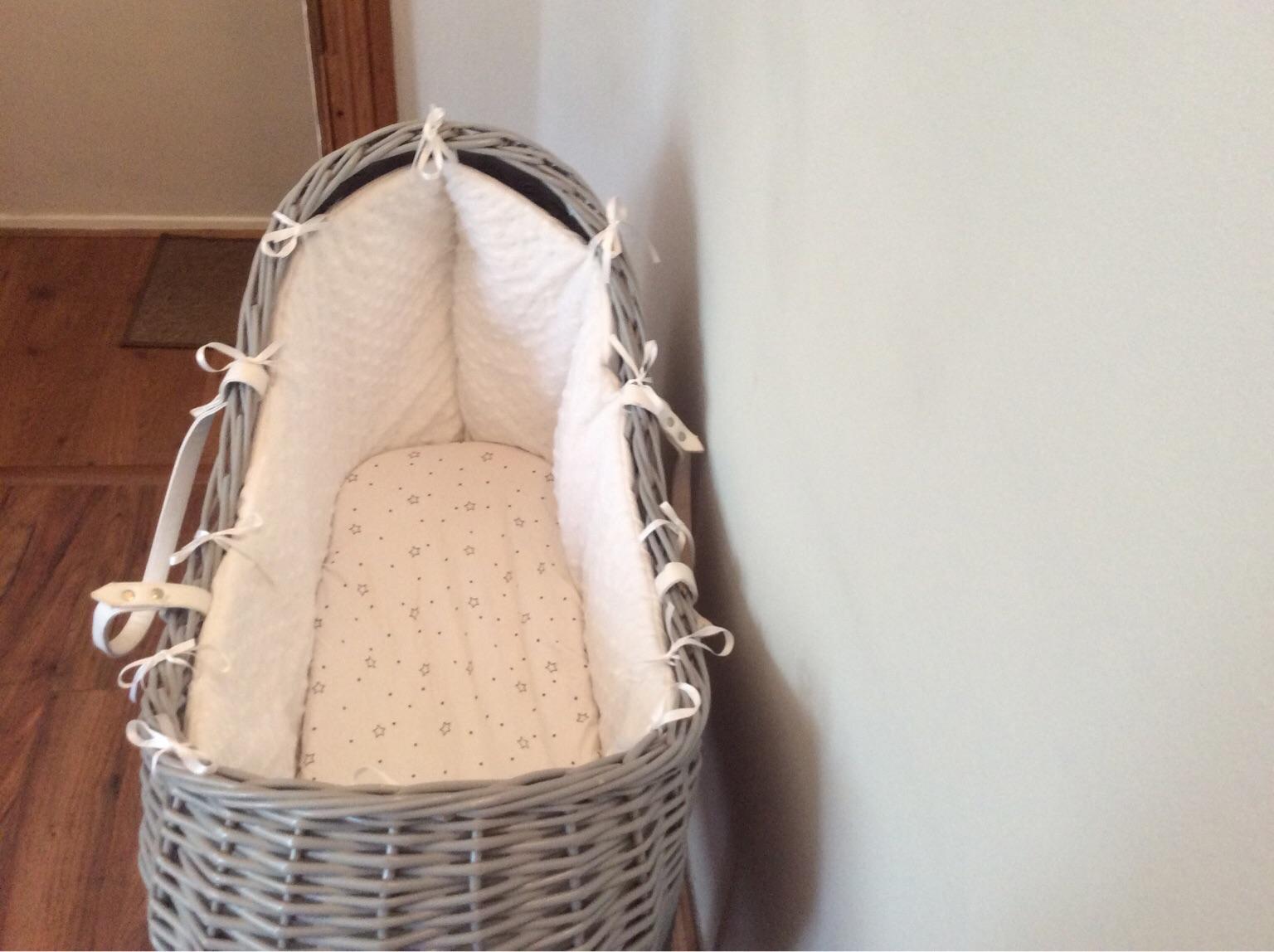 Claire De Lune Noah Pod Moses Basket in SS9 Sea für £ 40,00 zum Verkauf