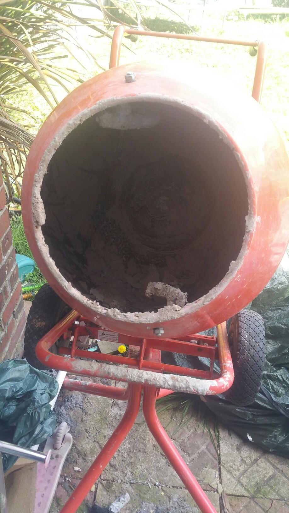 Build Buddy Electric Cement Mixer in LL14 Mawr für £ 140,00 zum Verkauf Shpock AT