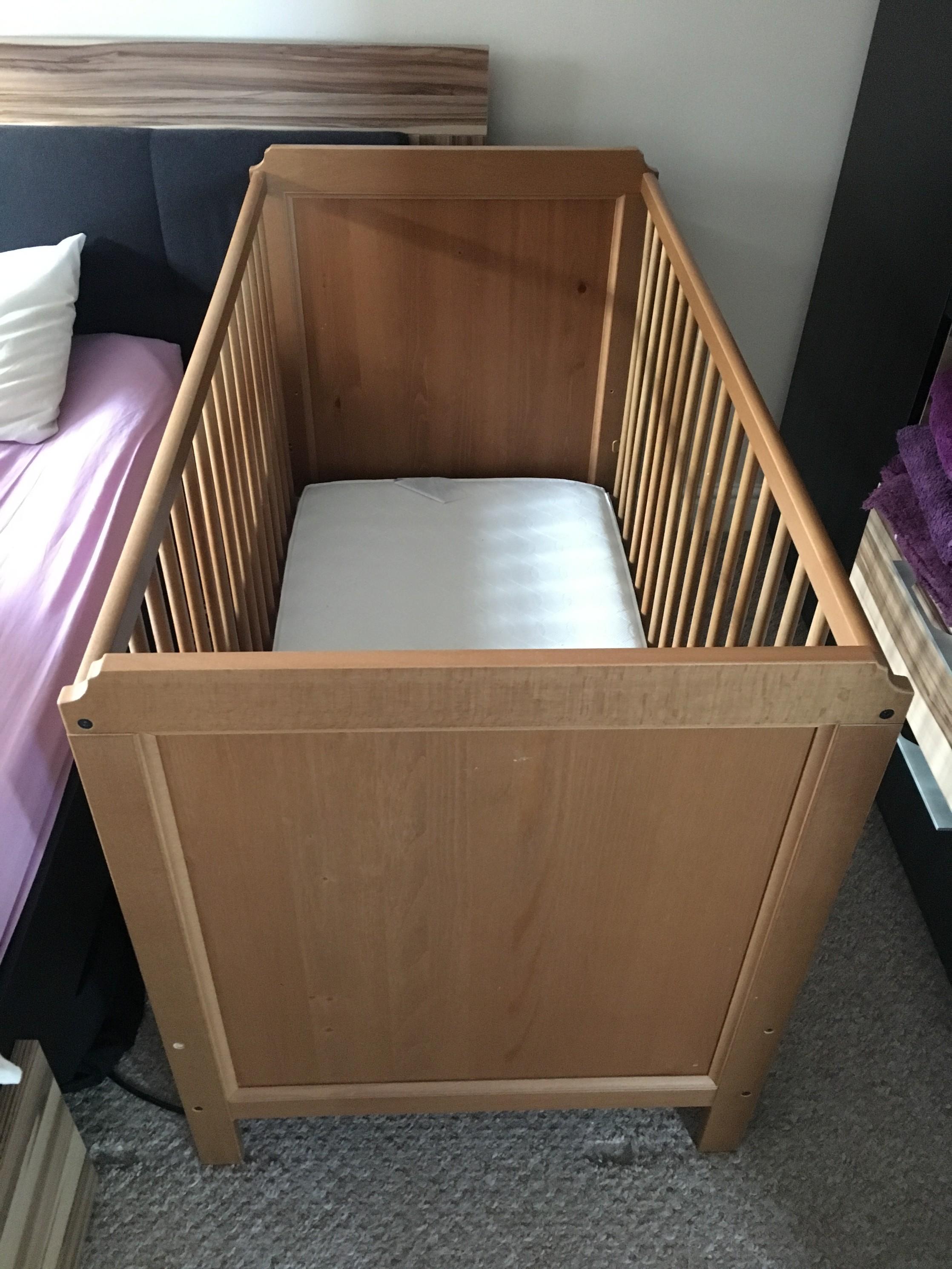 IKEA Oak Wooden Cot With Mattress in Doncaster für 39,50 £ zum Verkauf