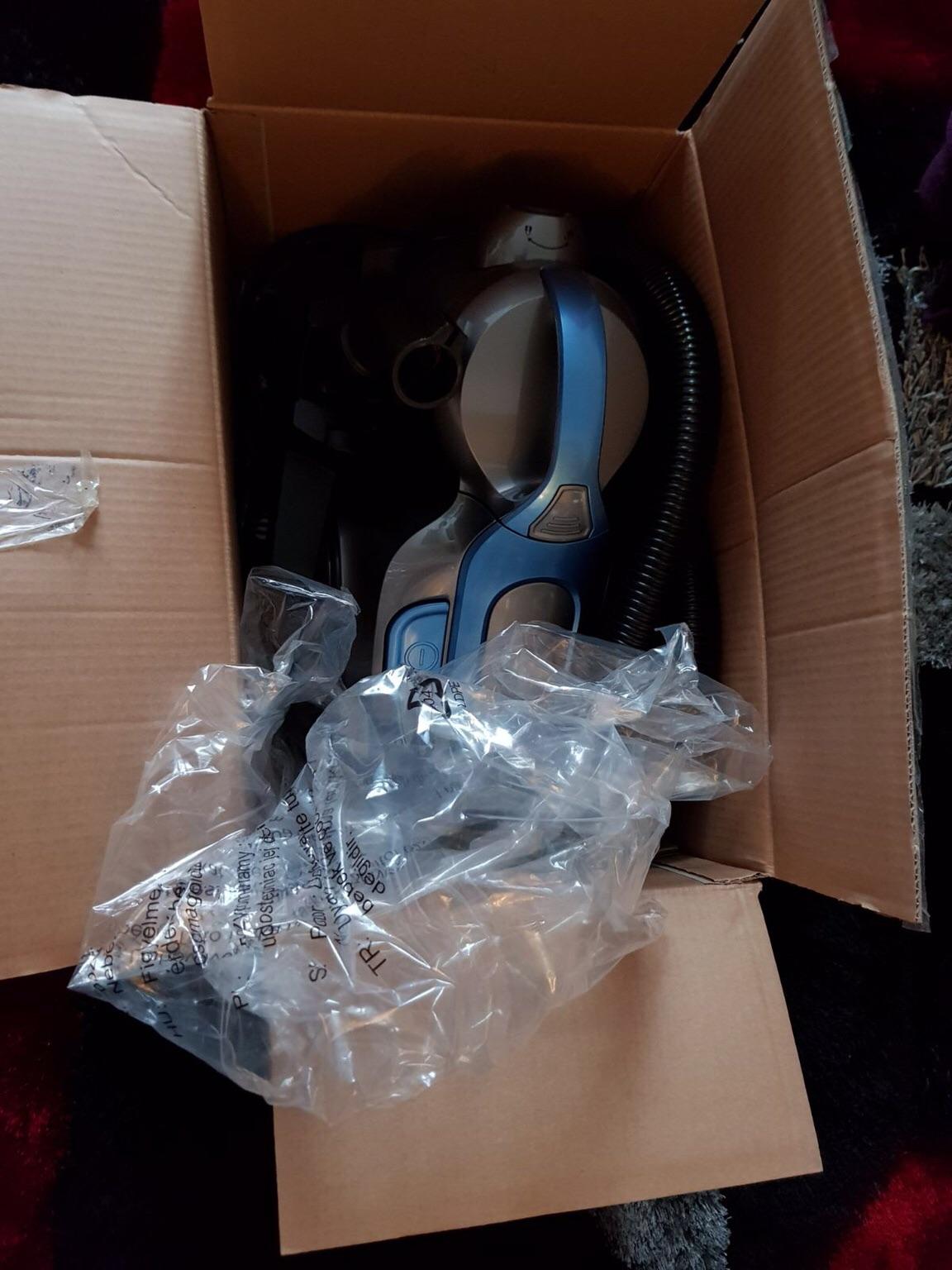 Tesco Vcbl17 Bagless Cylinder Vacuum Cleaner in Luton for £30.00 for