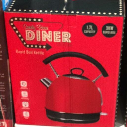 Red Candy Rose Microwave & Kettle in Aylesbury für £ 45,00 zum Verkauf