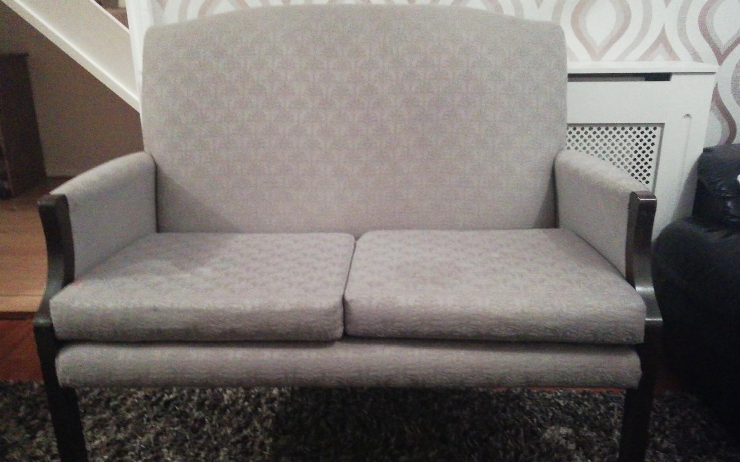 Free sofa settee in B10 Birmingham for free for sale Shpock