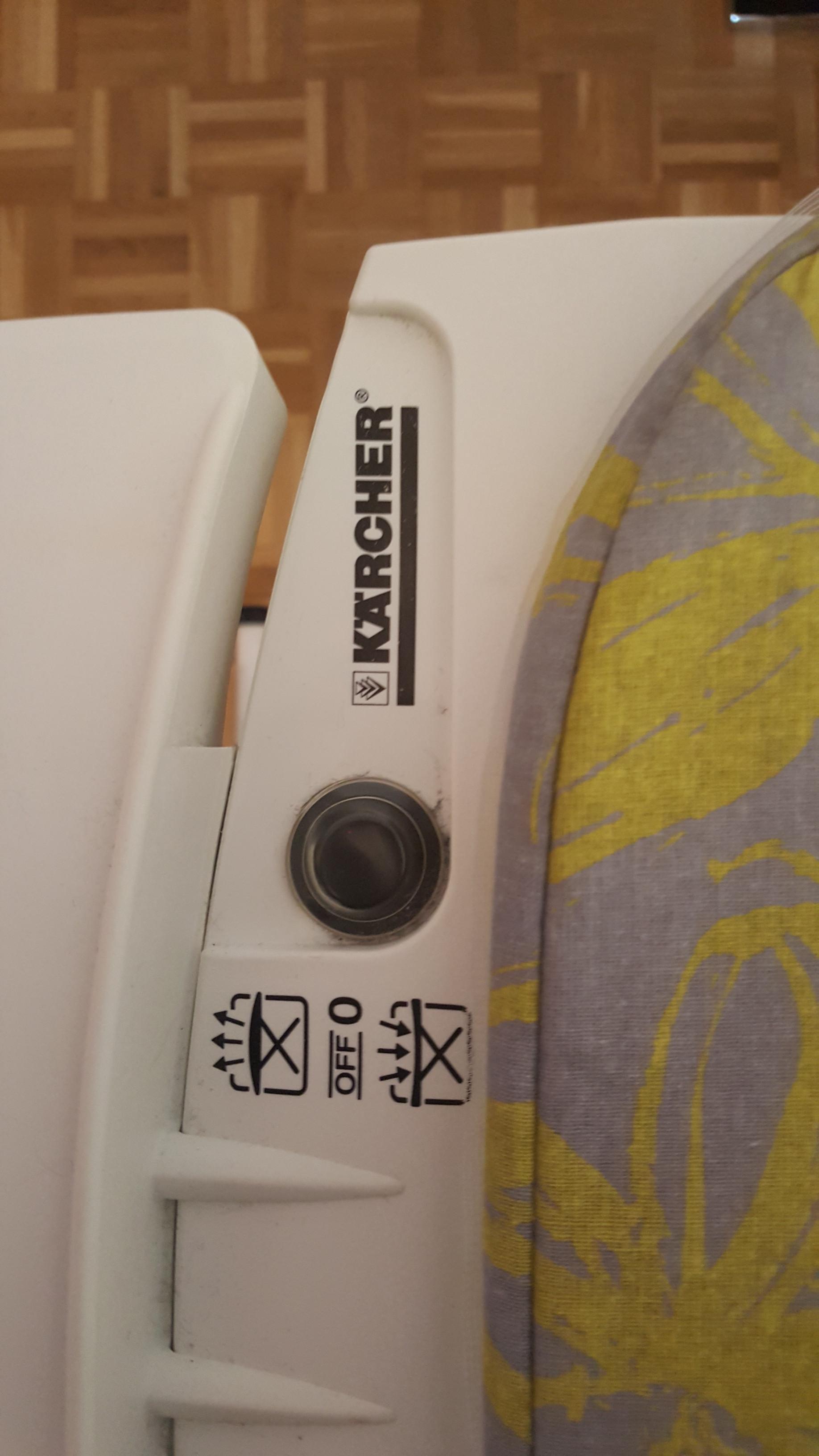 Kärcher Bügeltisch mit An- und Absaugfunktion in 5020 Salzburg for €40.