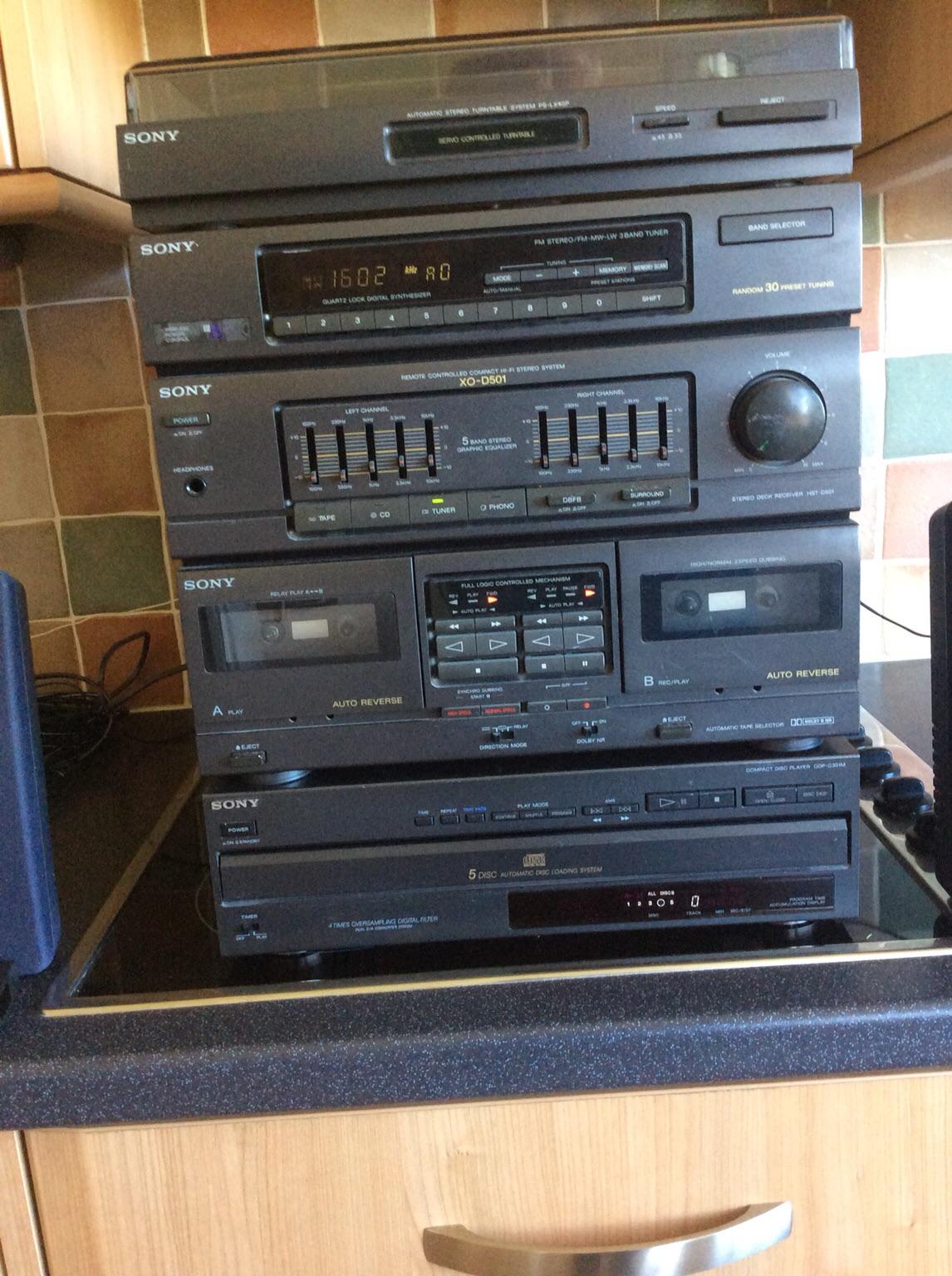 Sony compact HiFi system with Turntable in WF12 Kirklees for £40.00