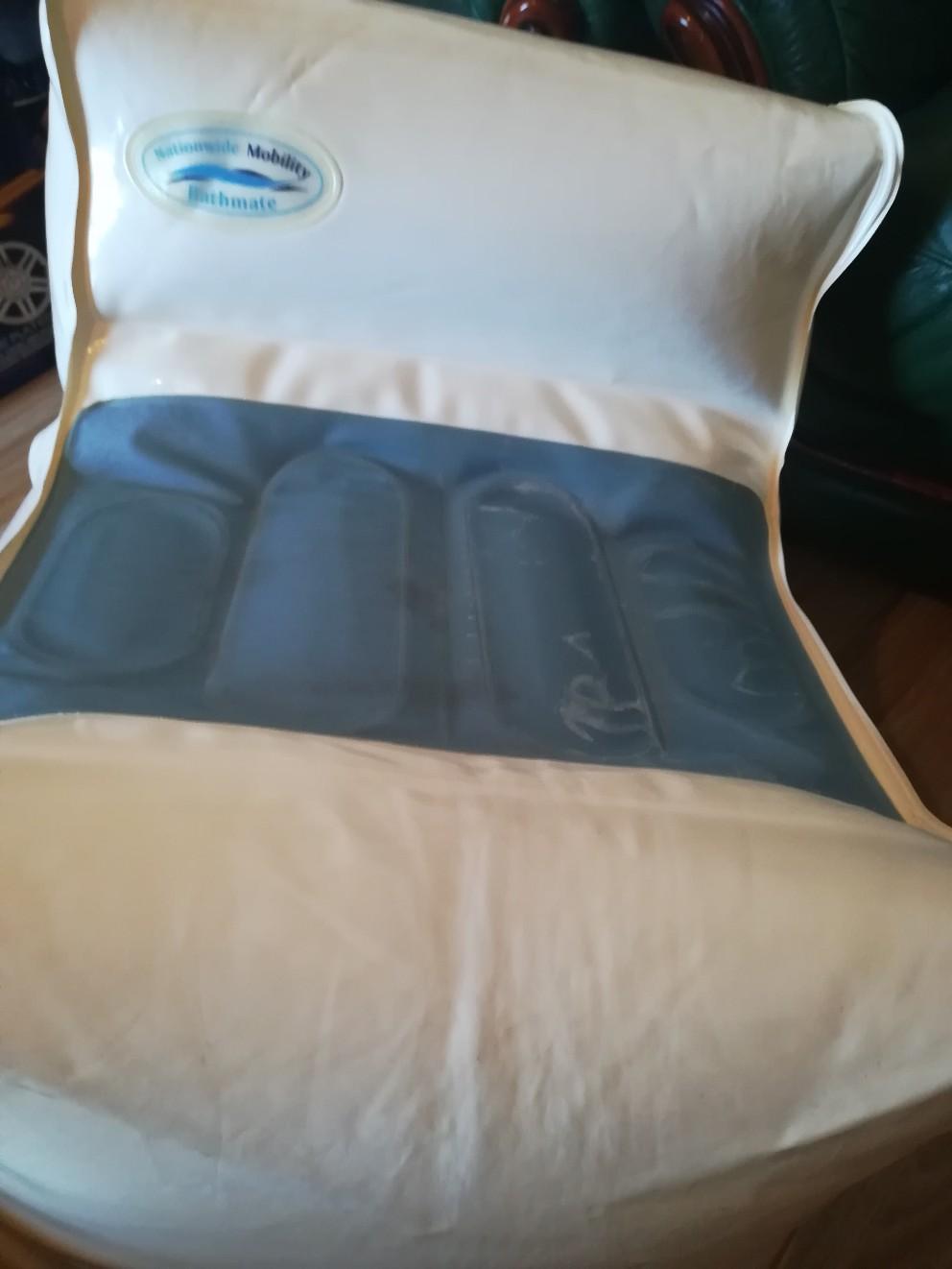 RBF HEALTHCARE INFLATABLE BATH LIFT SEAT in Blackburn for £120.00 for