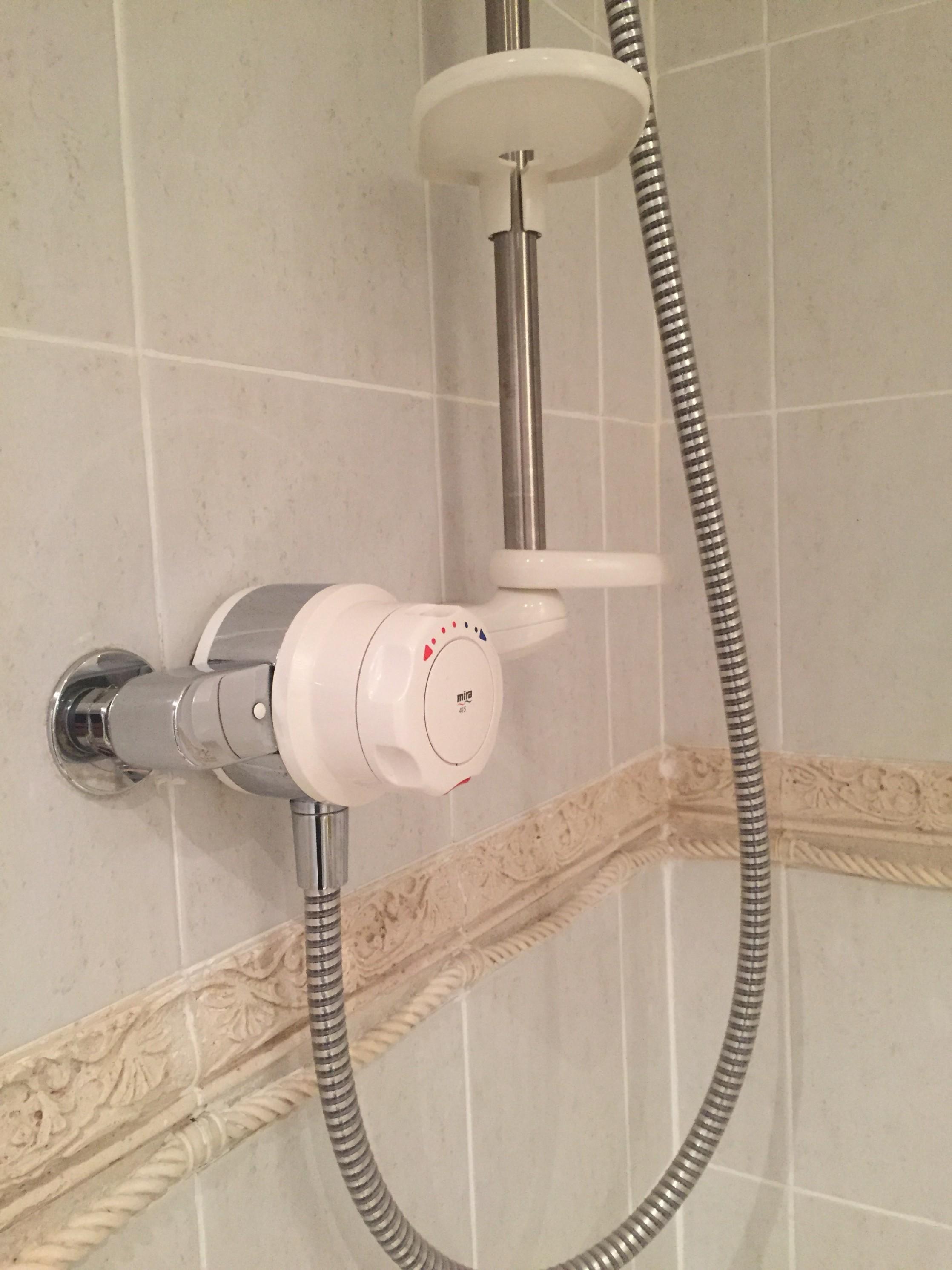 Mira 415 Thermostatic Mixer Shower Chrome in OL10 Rochdale für 124,95