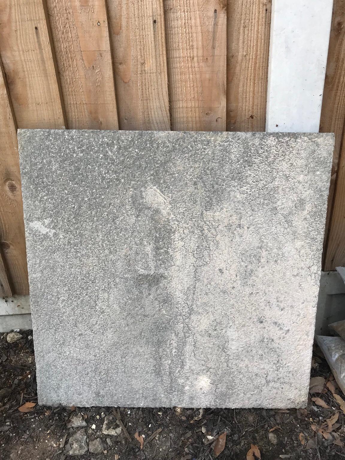 *FREE GREY PAVING SLABS* in SS7 Point für gratis zum Verkauf Shpock DE