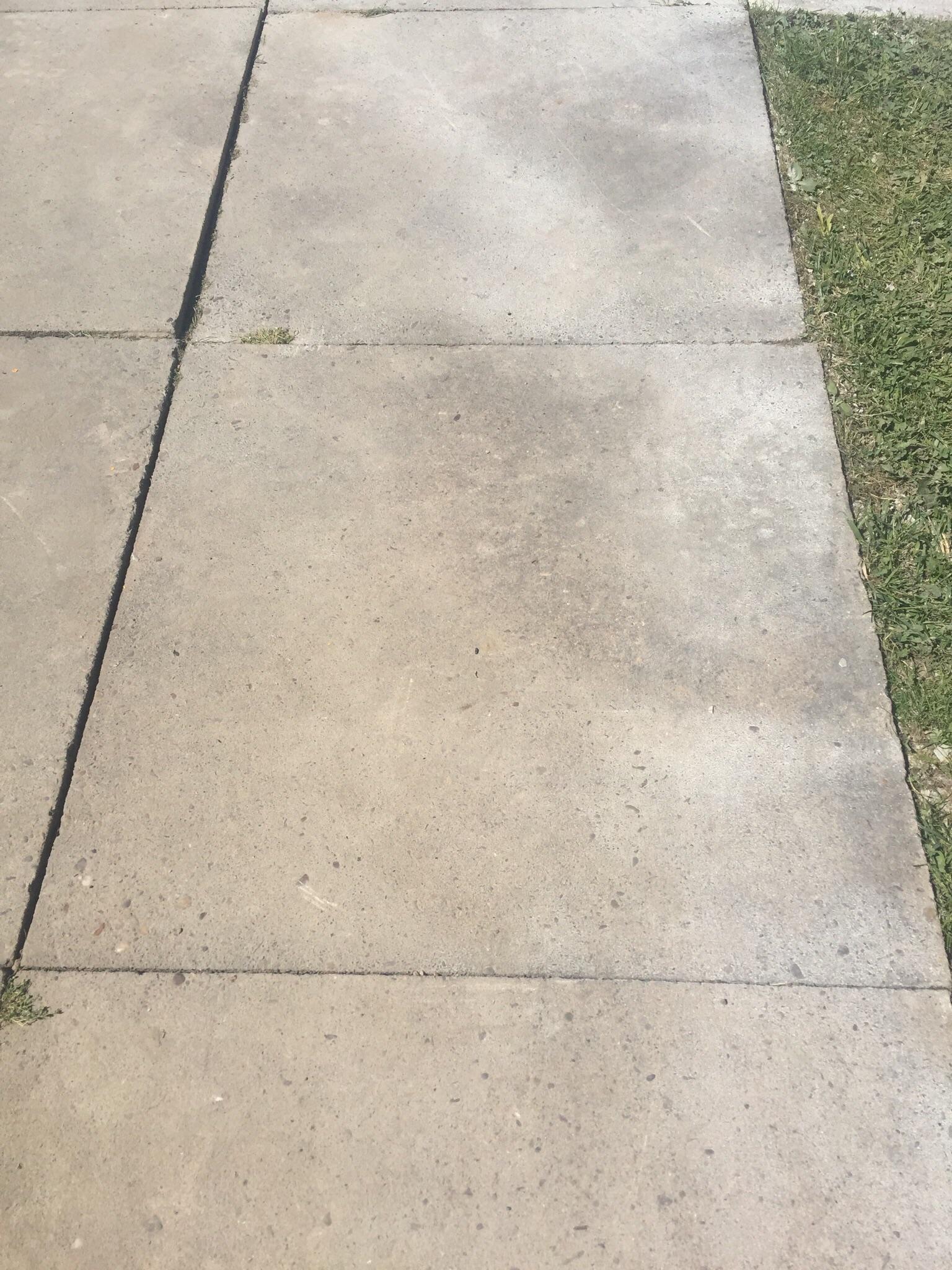 2ft x 2ft concrete slabs £1.50 each in B45 Bromsgrove for £1.50 for