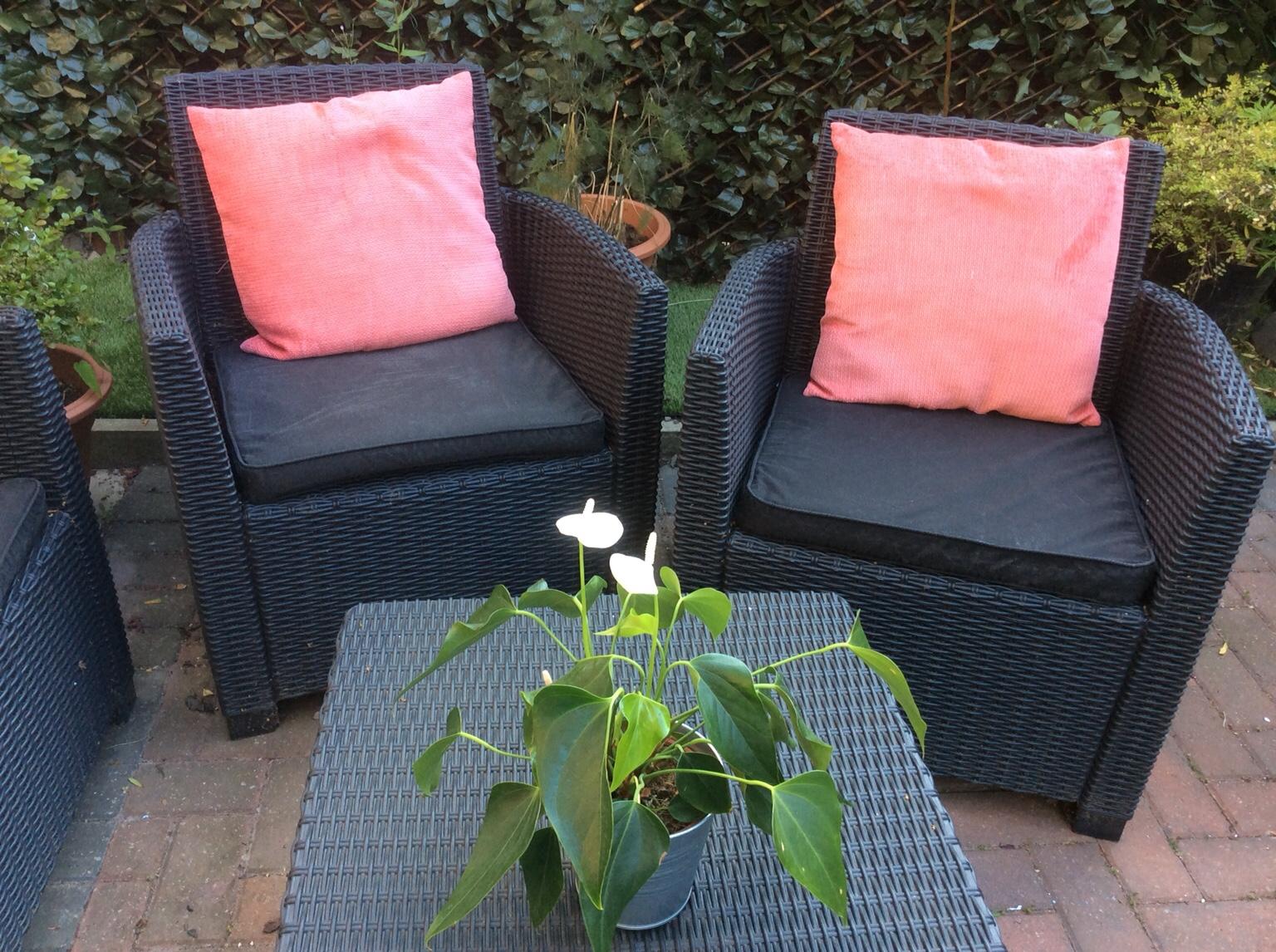 4 seater B&Q garden sofa set/garden furniture in M34 Tameside for £120.