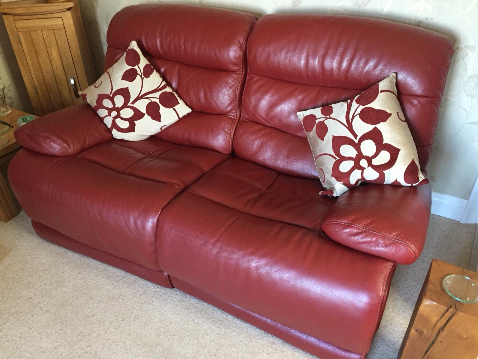 Violino Red leather recliner suite in S44 North East Derbyshire for £