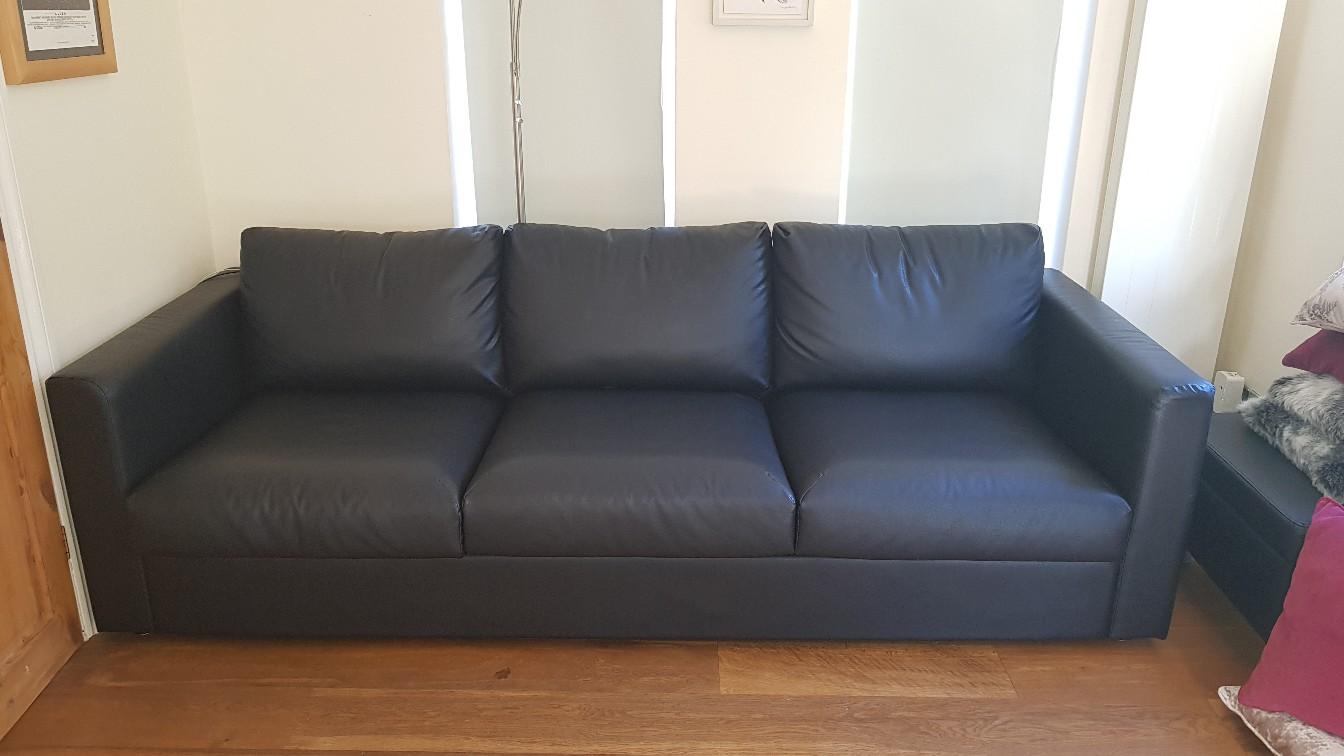 Faux Leather Black Ikea Sofa in RM14 Havering für 50,00 £ zum Verkauf
