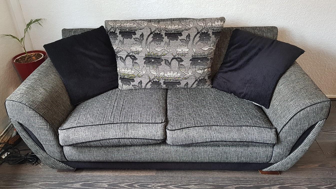 2+3 seater sofas in BB2 Blackburn für 200,00 £ zum Verkauf Shpock DE